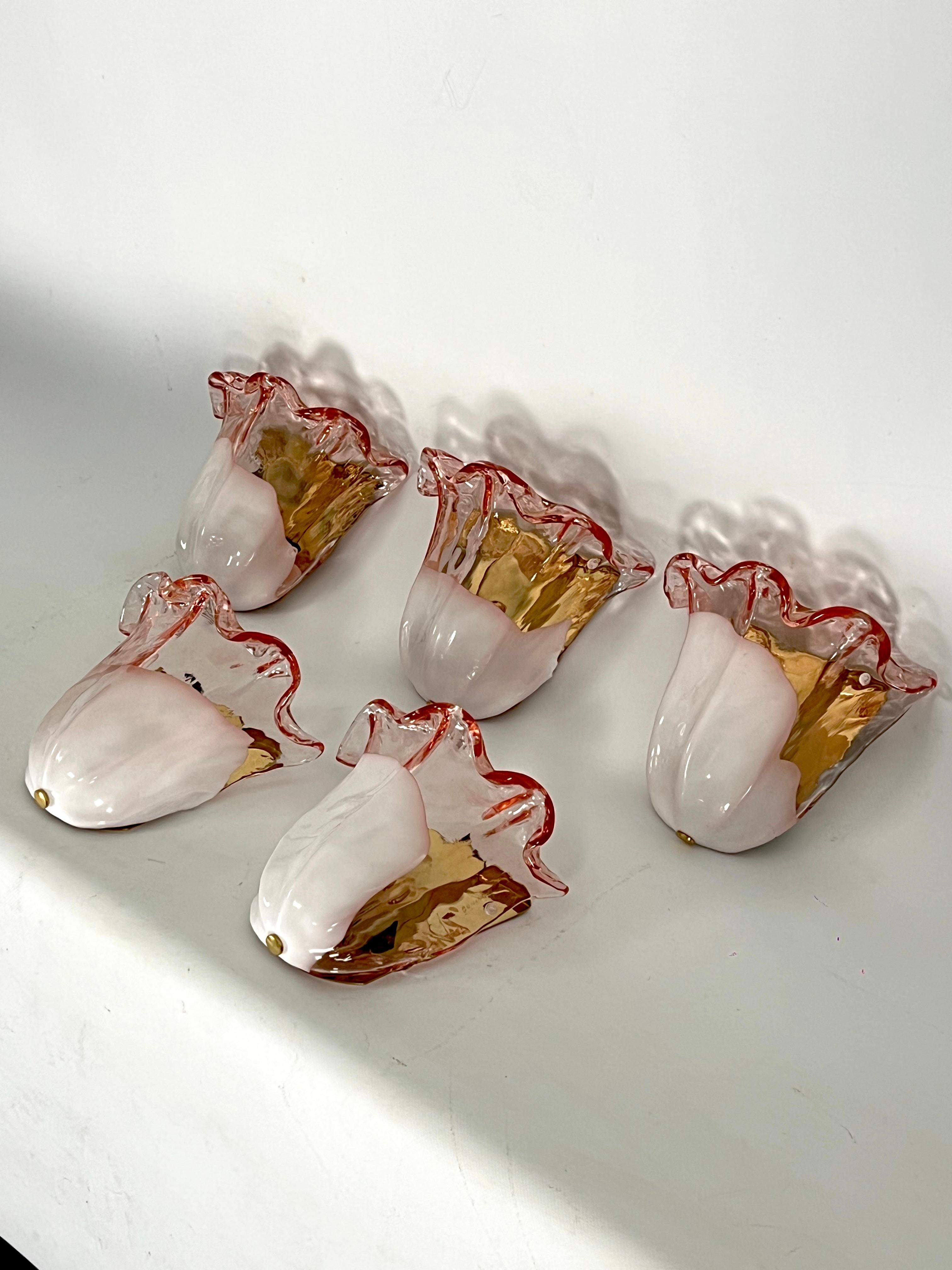 La Murrina Set of five sconces in pink and white Murano glass. Italy 1970s For Sale 2