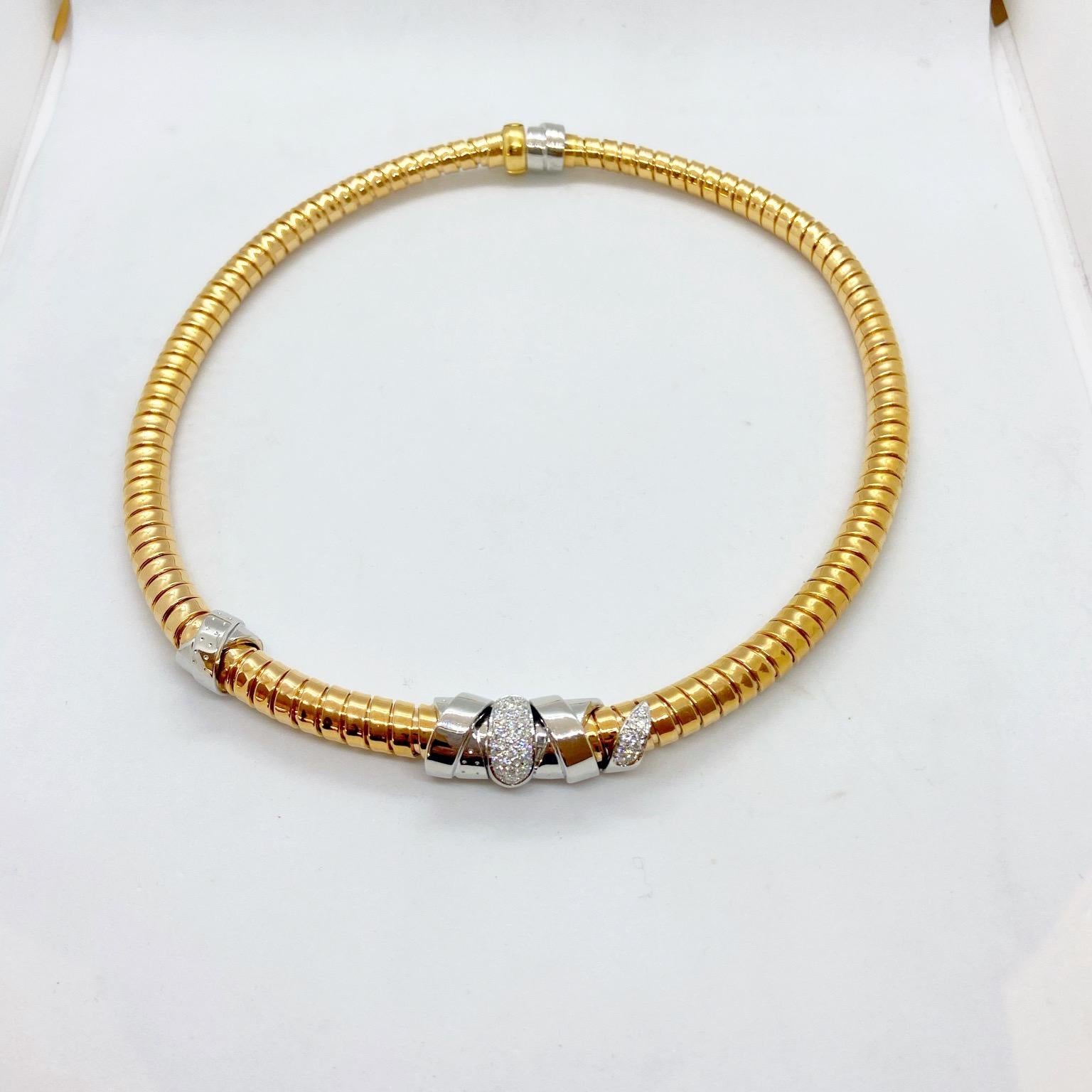 This  18 karat rose gold choker necklace is designed by the world renowned Italian company La Nouvelle Bague. They are known for their exquisite craftsmanship, marrying the classic with the modern.
The choker is from the Tubogas collection. The