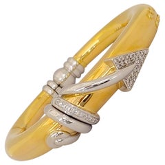 Vintage La Nouvelle Bague 18 Karat Yellow Gold Bangle with White Gold Diamond Arrow