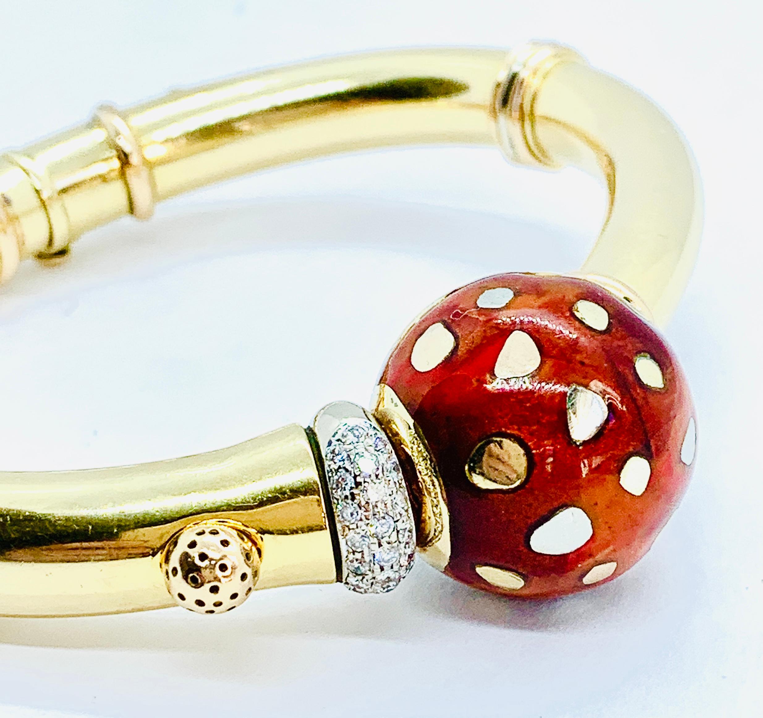 La Nouvelle Bague 18 Karat Yellow Gold, Diamond and Enamel Bangle Bracelet 3
