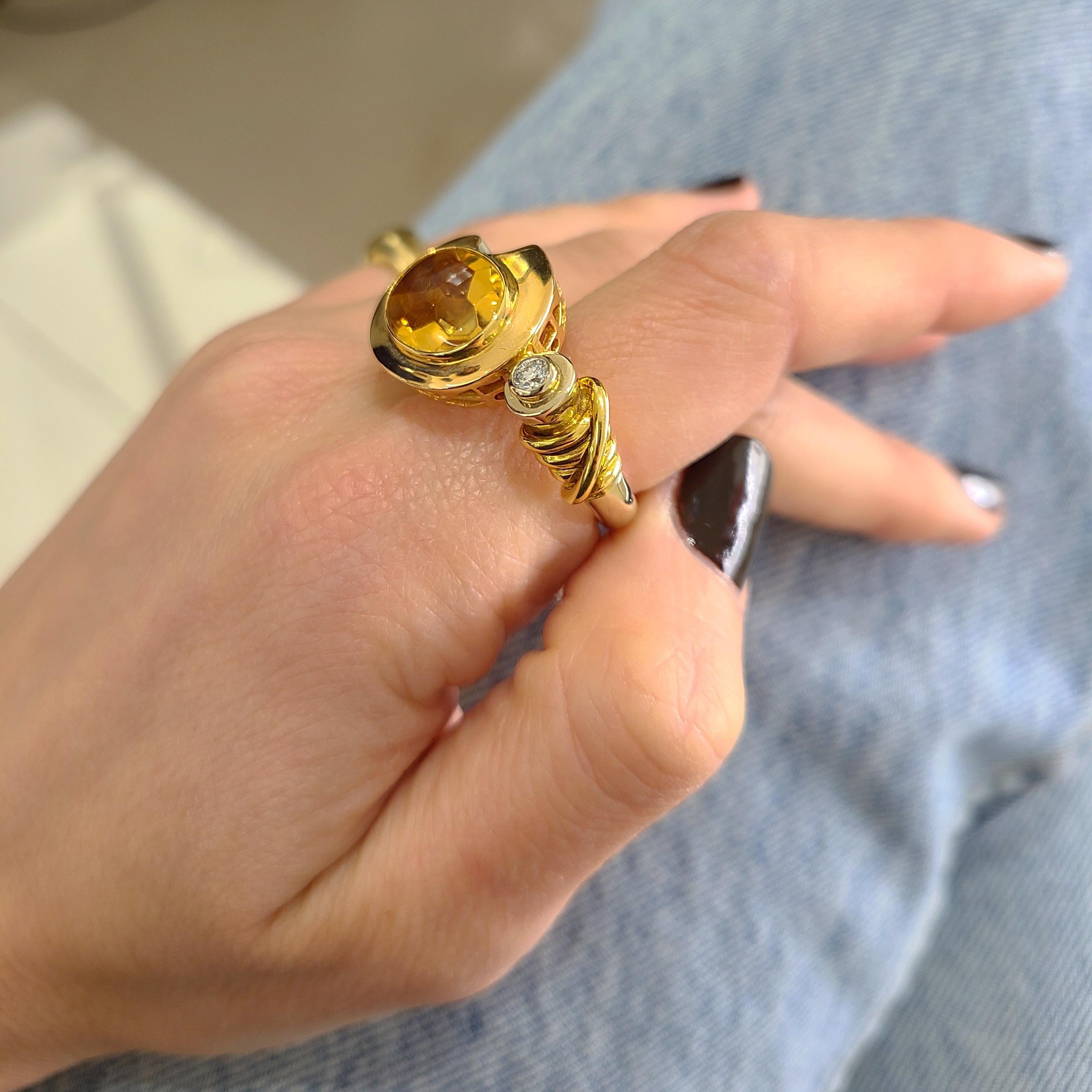 Modern La Nouvelle Bague 18 Karat Gold Ring with Oval Citrine and Diamond Ring
