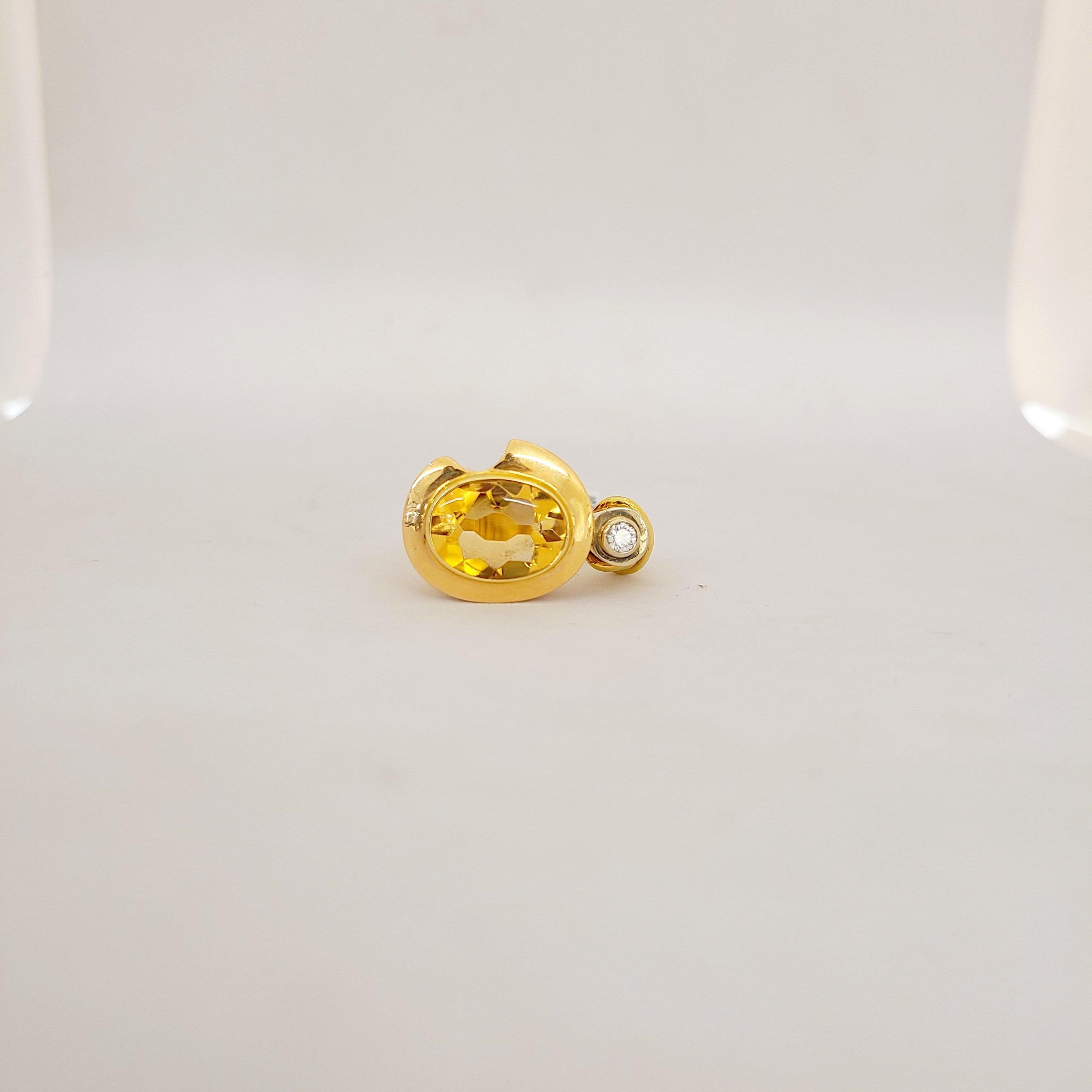La Nouvelle Bague 18 Karat Gold Ring with Oval Citrine and Diamond Ring 1