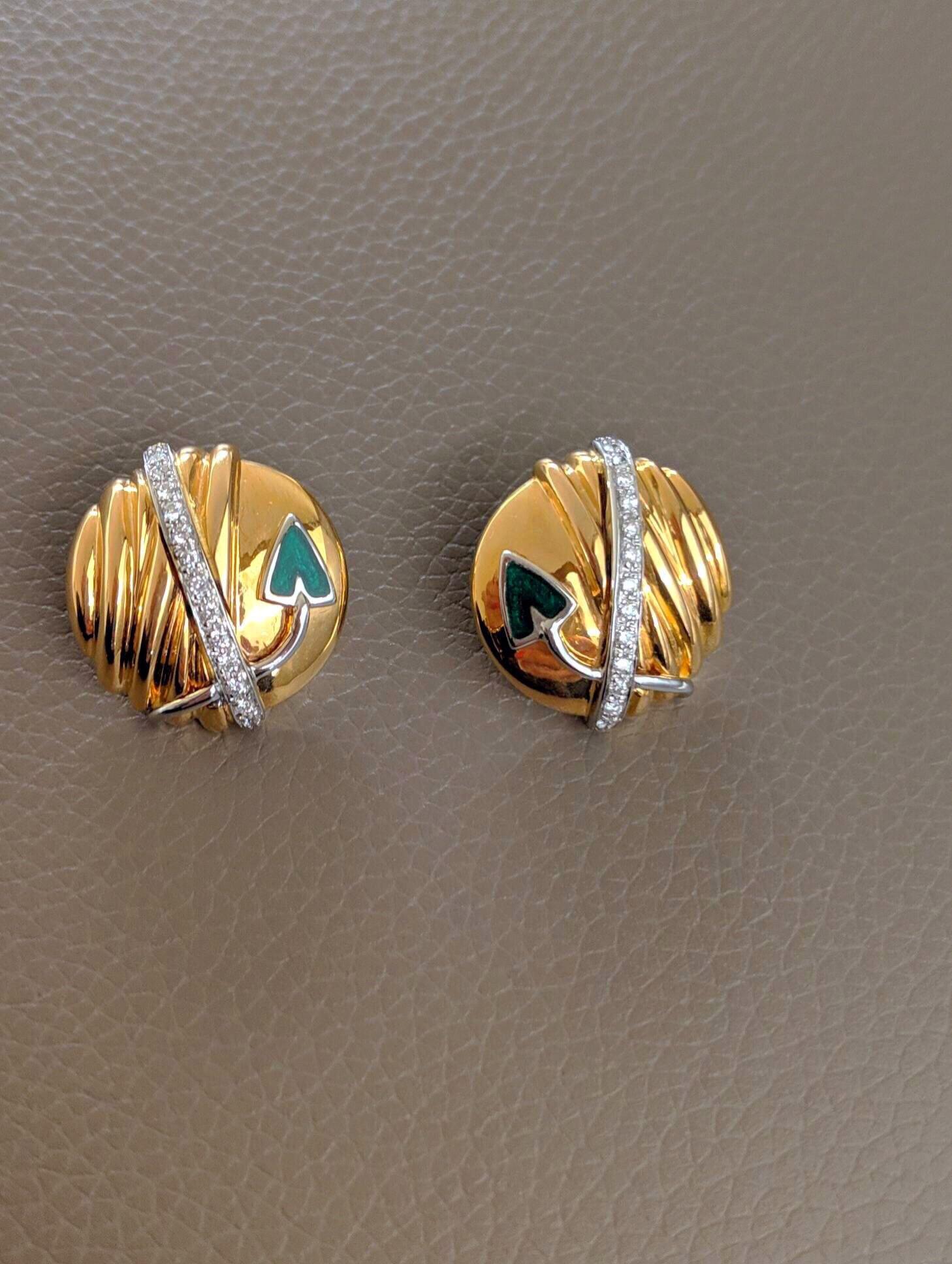 Ohrringe aus 18 Karat Gold der Nouvelle Bague mit Diamant 0,42 Karat und grüner Emaille (Moderne) im Angebot