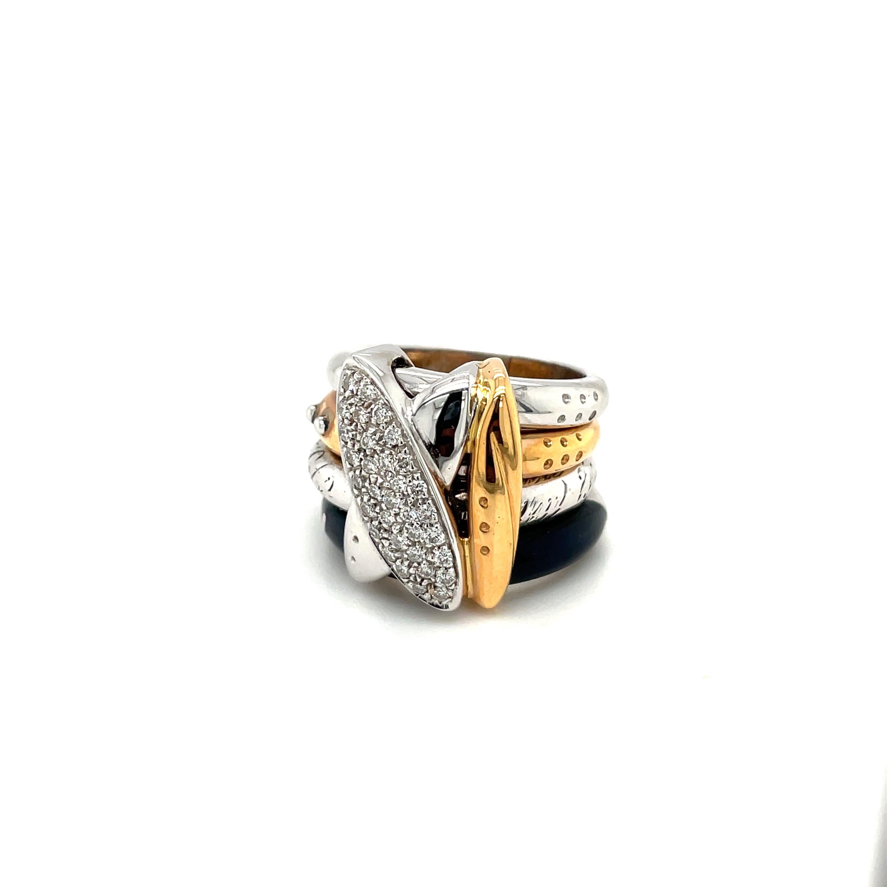 Moderne La Nouvelle Bague Bague en or rose/blanc 18 carats avec diamants 0,37 carat et émail bleu en vente