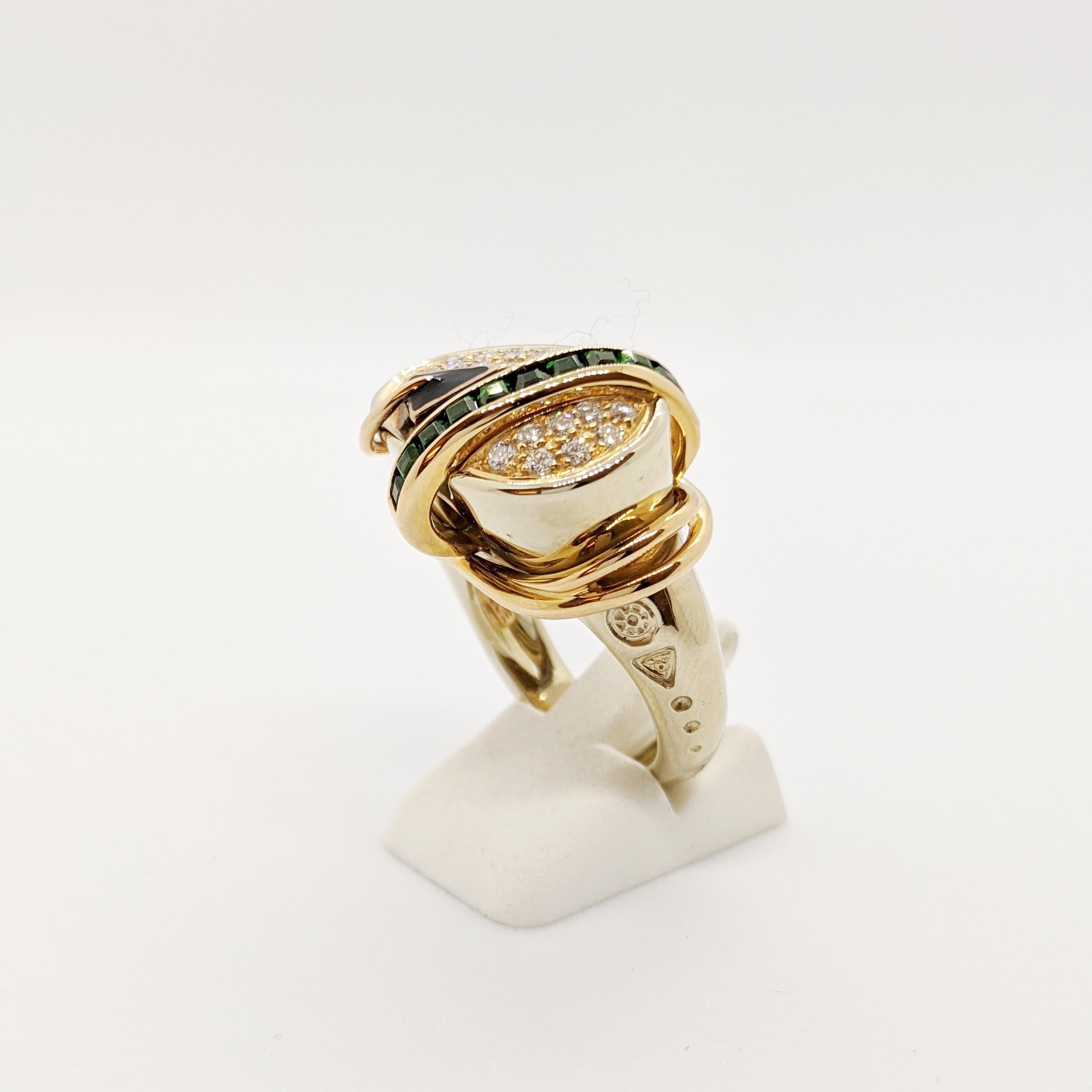 La Nouvelle Bague 18 Karat Rose and White Gold Ring, with Diamonds and Tsavorite In New Condition For Sale In New York, NY