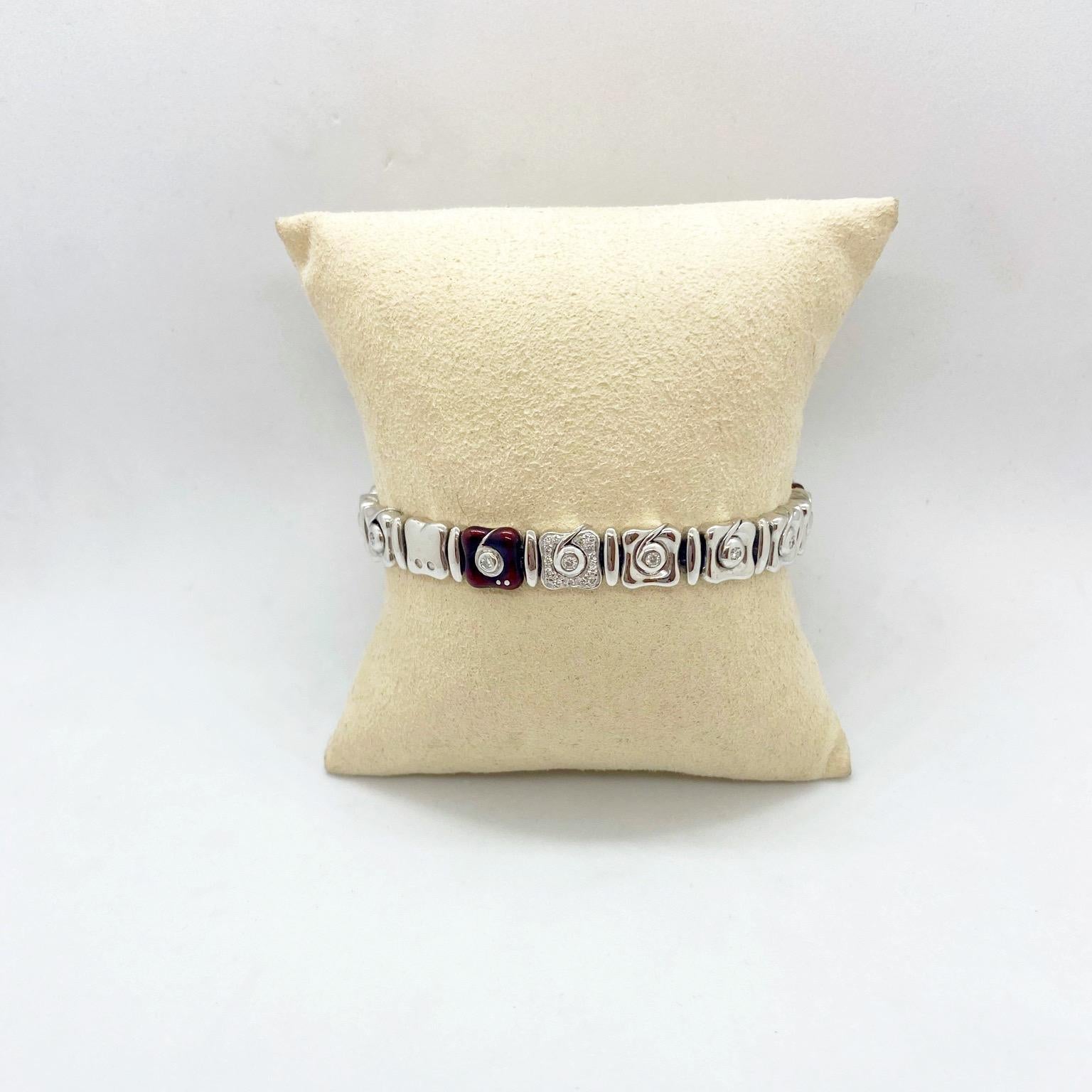 La Nouvelle Bague Armband aus 18 Karat Weißgold, burgunderroter Emaille und Diamanten im Angebot 7