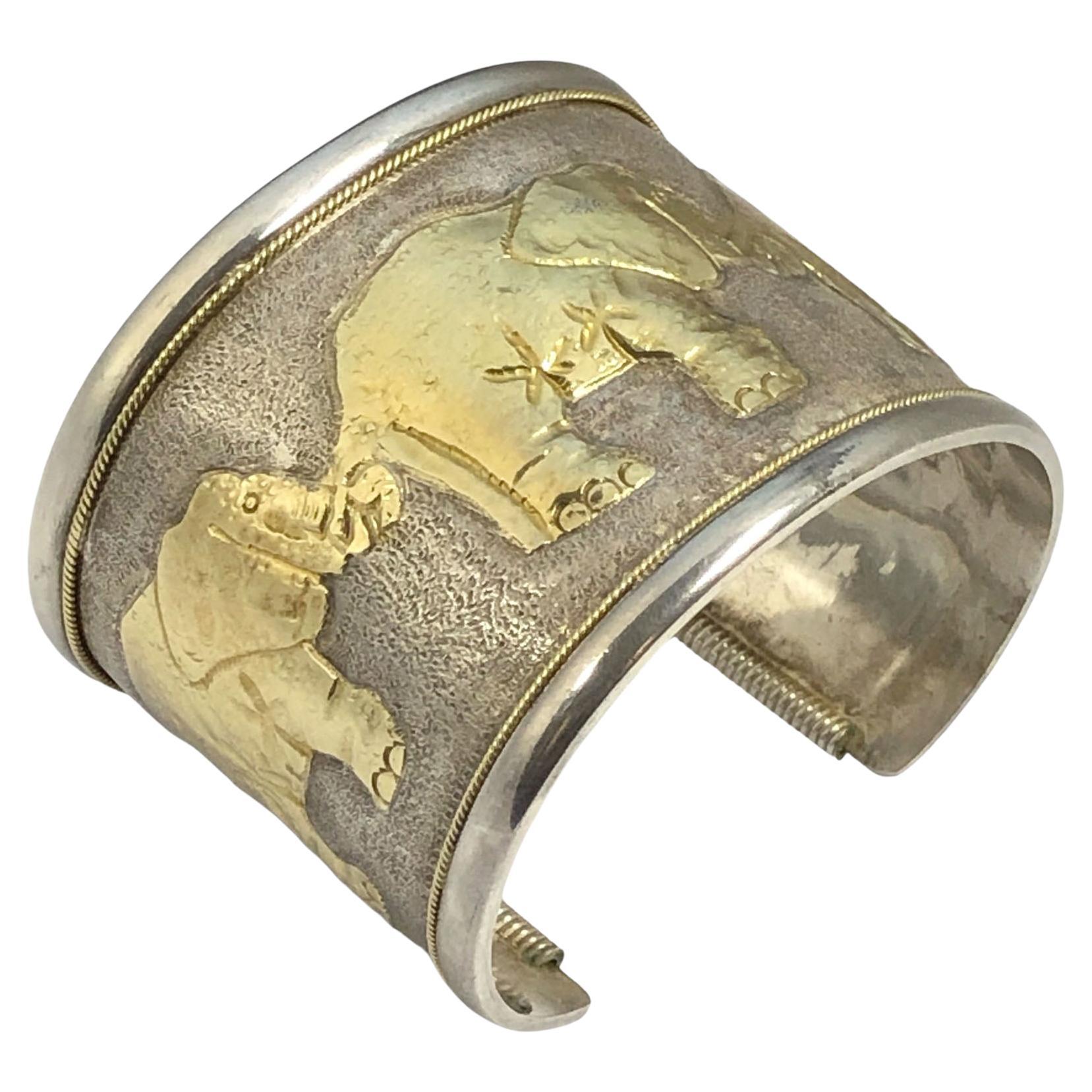 La Nouvelle Bague Pulsera puño elefante grande de oro y plata
