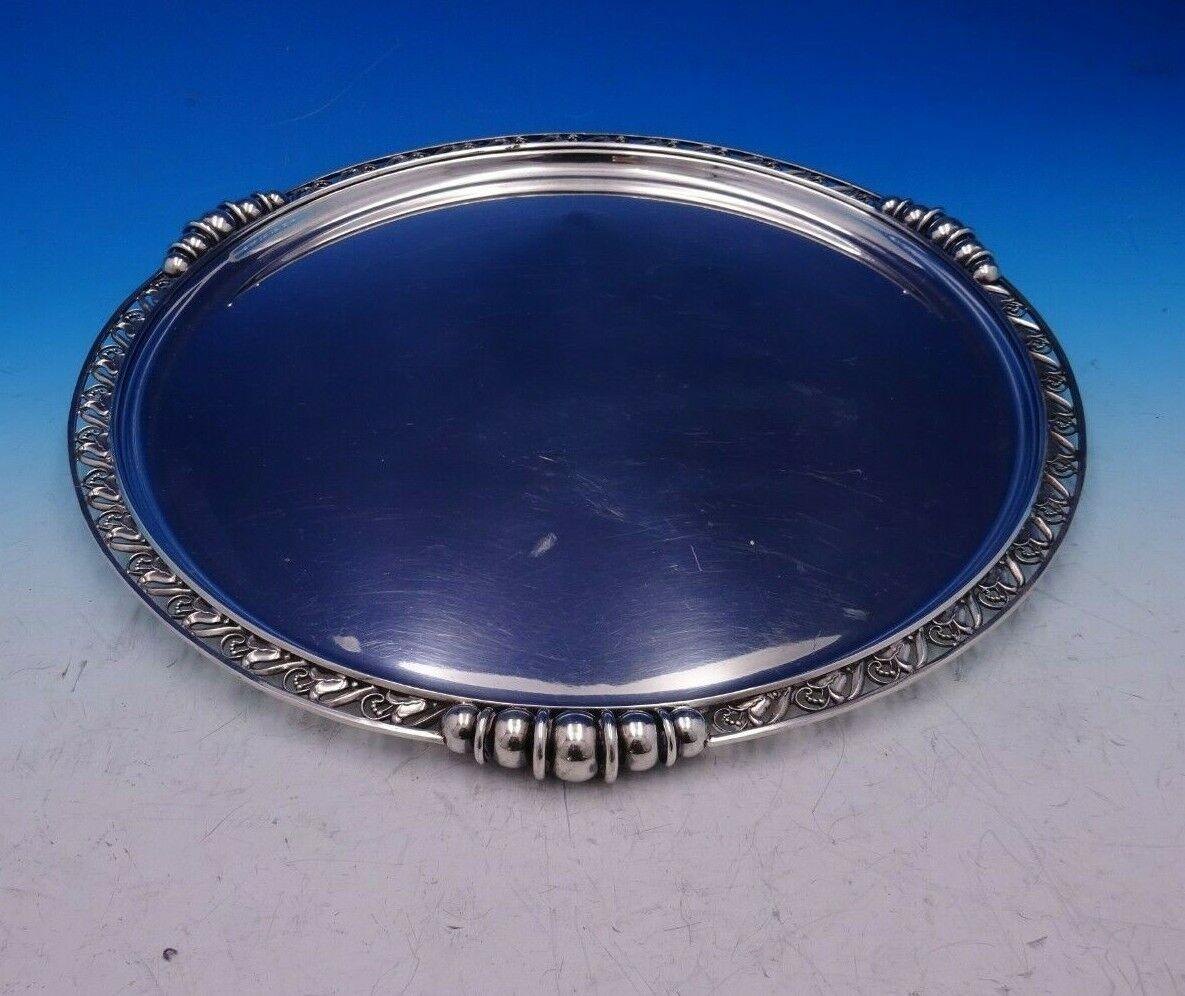 La Paglia by International

Exceptional La Paglia by International sterling silver beverage tray marked #17025/3. This piece measures 1