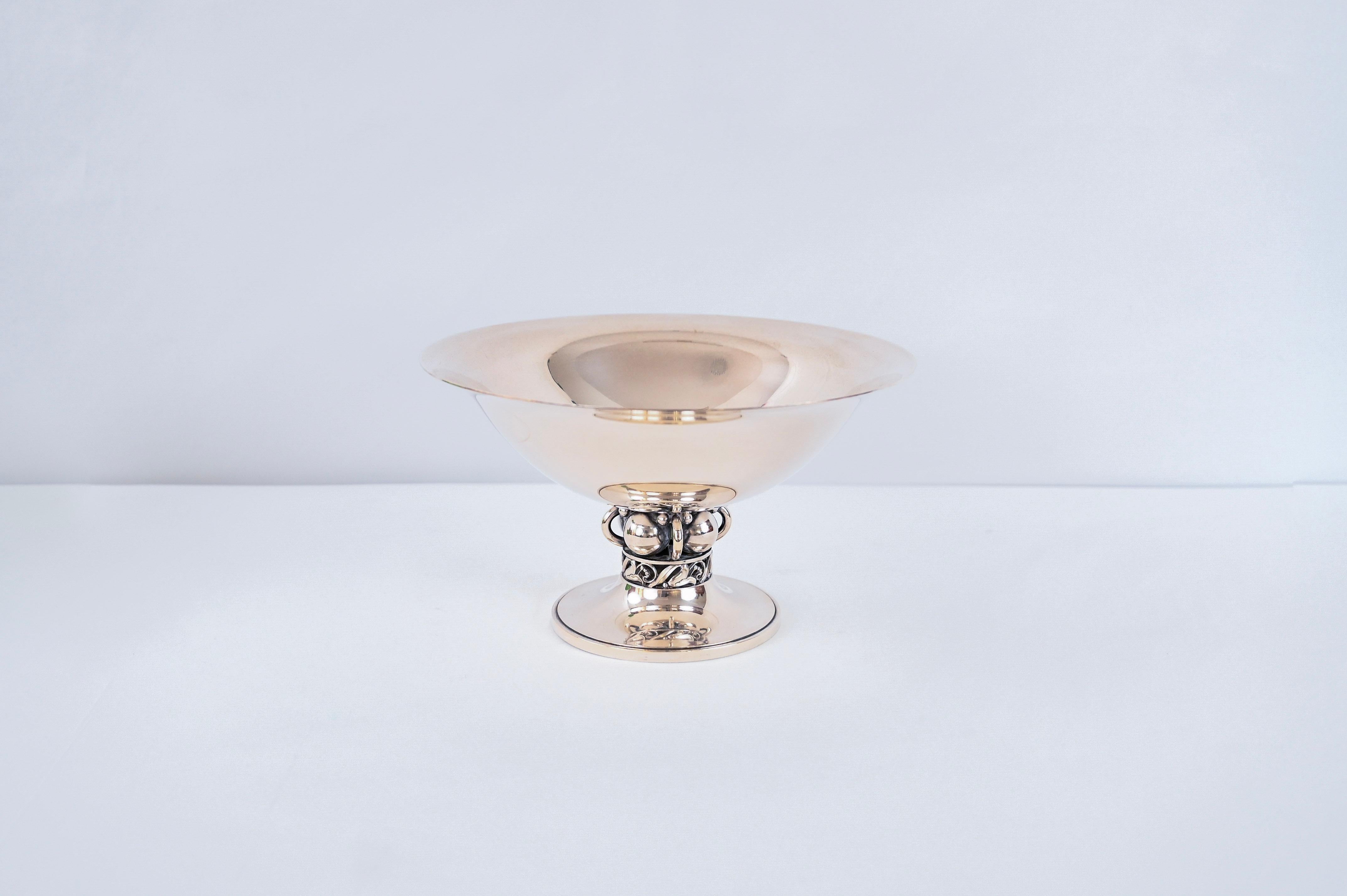 La Paglia-Schale aus Sterlingsilber von International Silber im Zustand „Gut“ im Angebot in Miami, FL