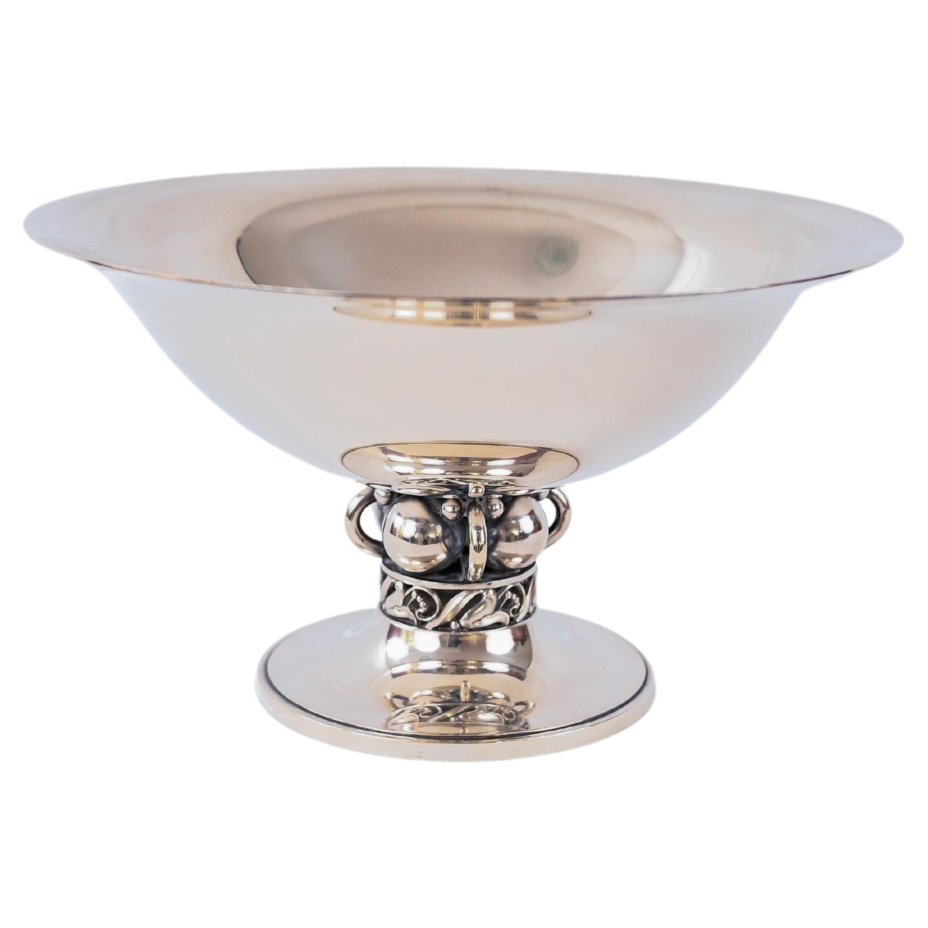 La Paglia Sterling Silver Bowl by International Silver For Sale
