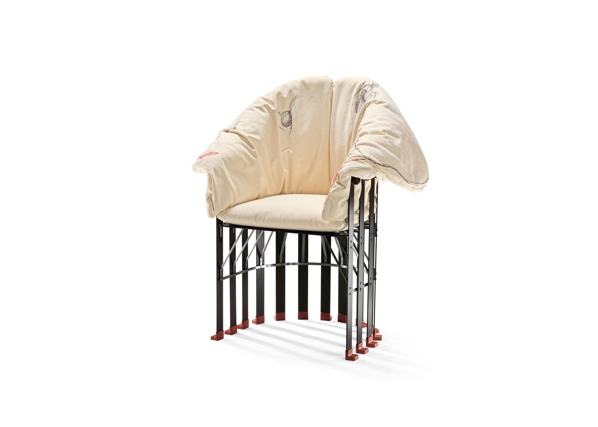 Radical ideas and manufacturing wisdom: the perfect recipe to engineer comfort in the form of an armchair.

Far from being  traditional in design and production, the Pagnotta by Gaetano Pesce is the epitome of engineered comfort: the structure