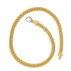 La Pepita Collar de Trigo Tejido a Mano en Oro Amarillo de 18 Kilates con Detalles de Platino