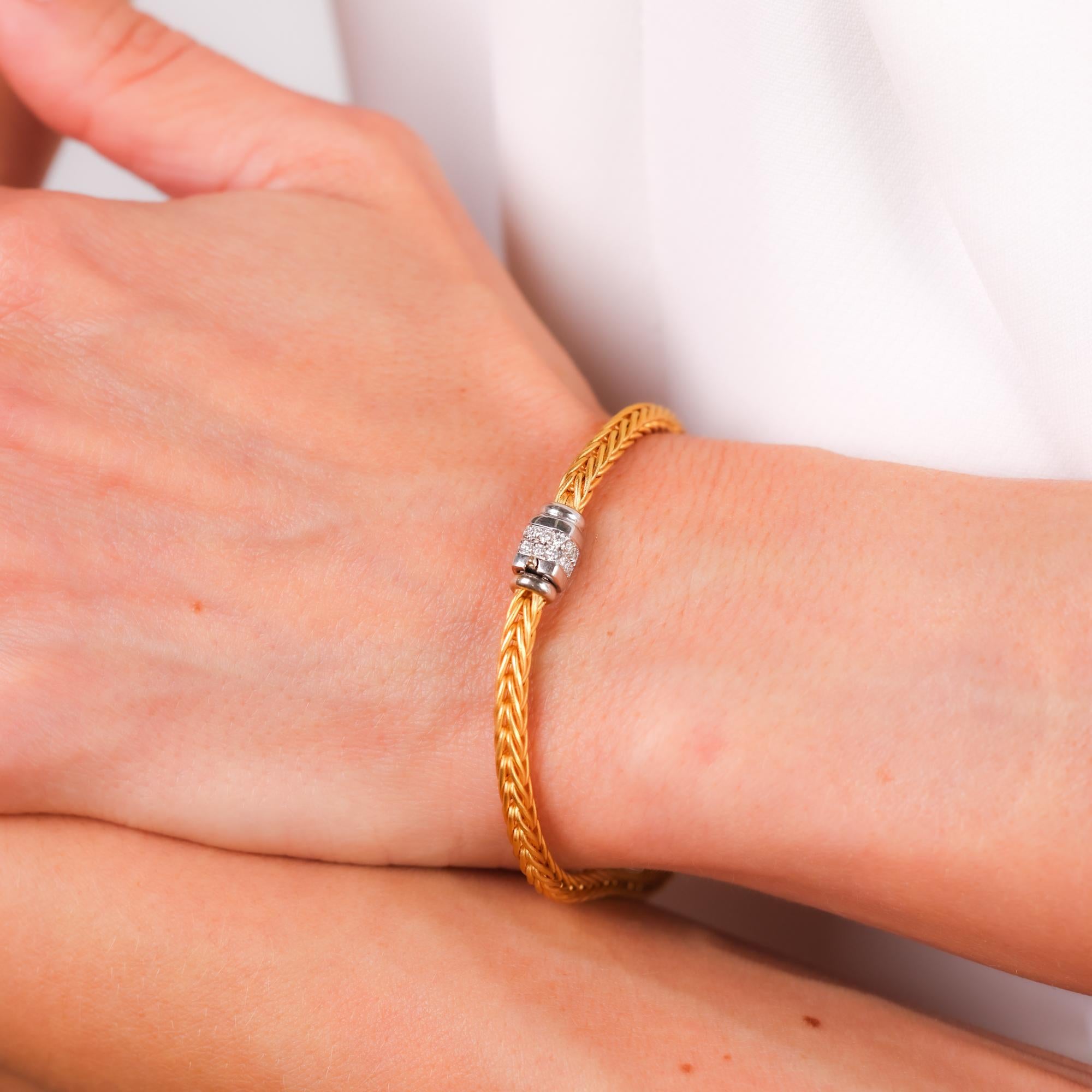 Brilliant Cut La Pepita Italy diamond 18k matte gold wheat weave bracelet