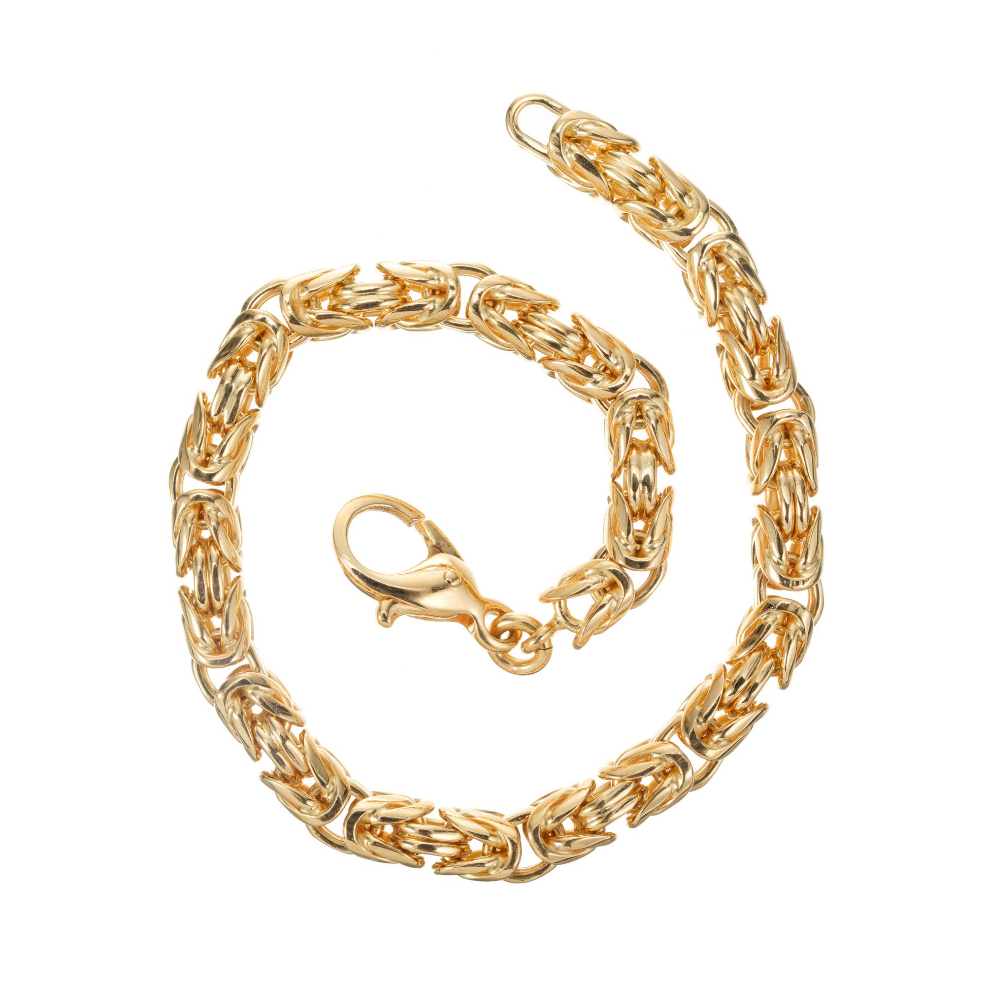 La Petpita Super link bracelet, also known as Bysantine link. 18k yellow gold, 9 inches long. 

18k yellow gold 
Stamped: 750
Hallmark: La Pepita
49 grams
Total length: 9 Inches
Width: 6mm
