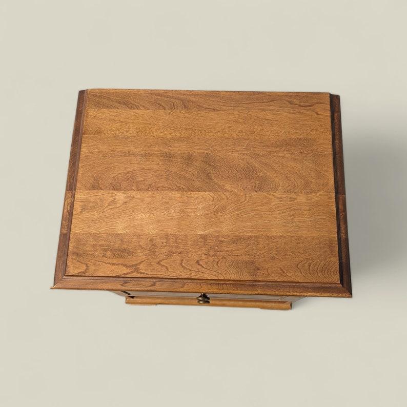 L.A Period Nightstands, Solid Wood, Mid Century, MCM, Bedroom, End Tables,

Vintage from the 1960s

Measurements: 20