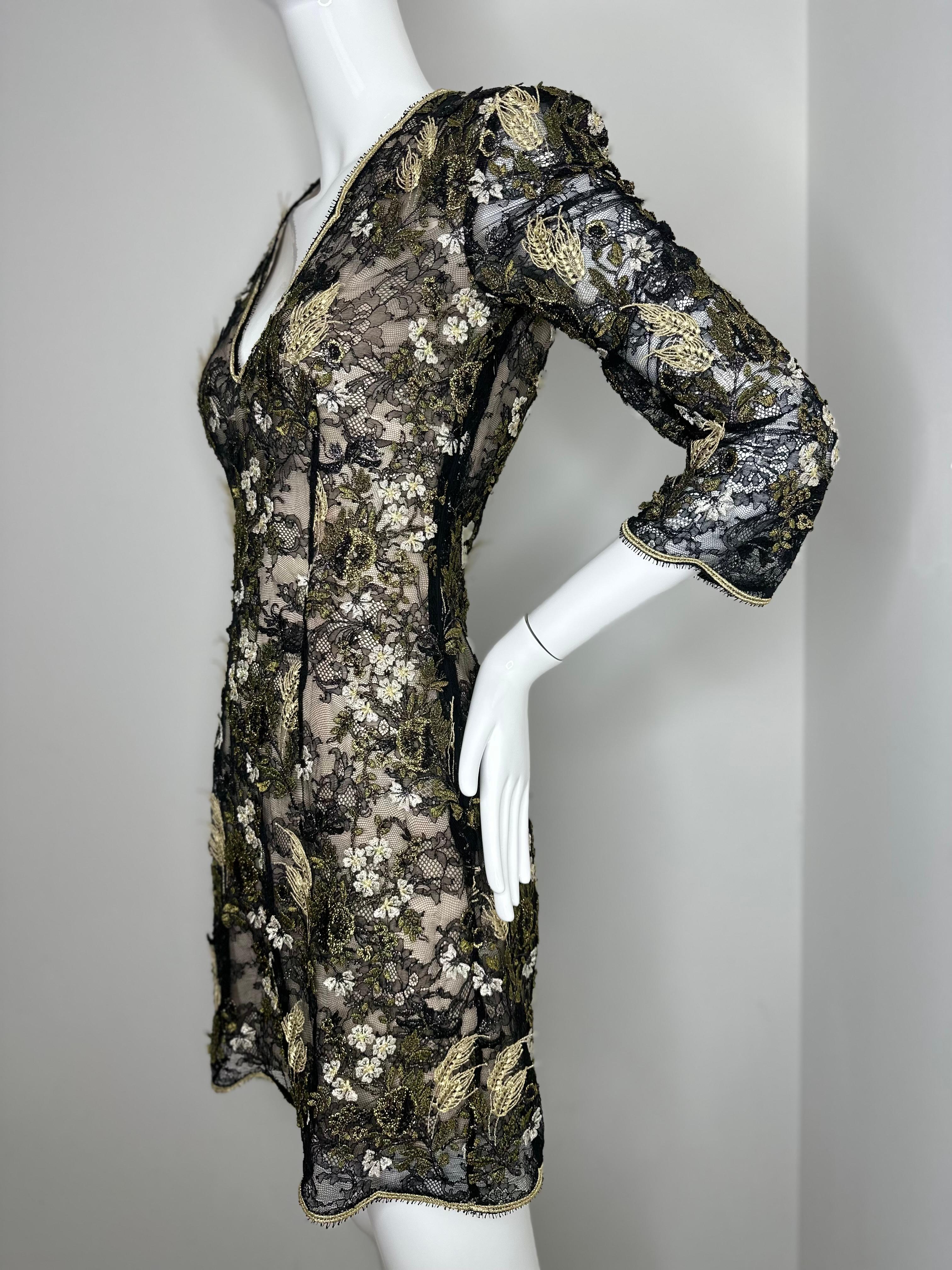 La Perla 3D flower embroidered mini dressing  In Excellent Condition For Sale In Annandale, VA