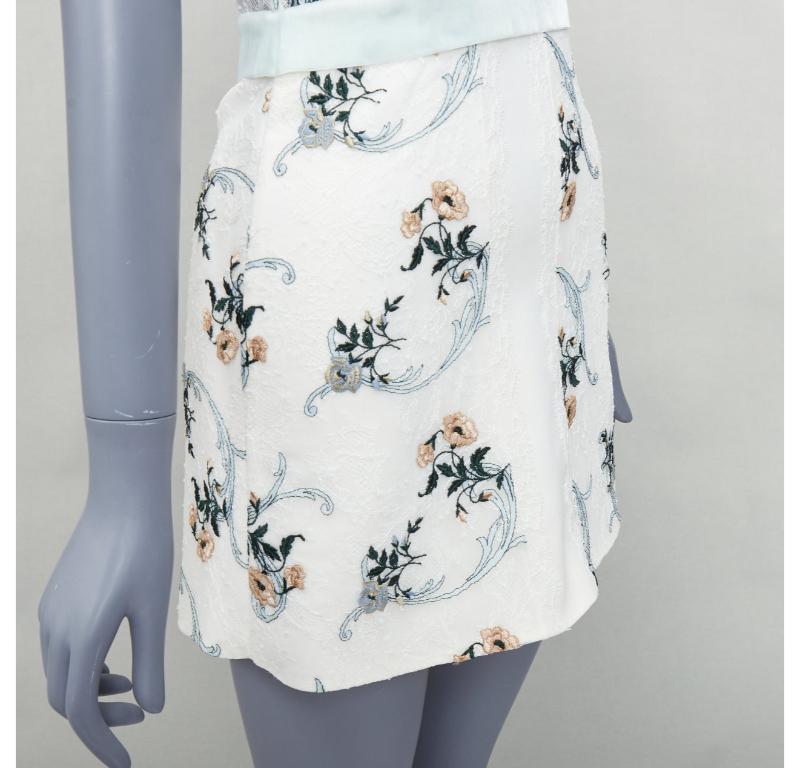 LA PERLA Hampton Court mini vestido de encaje floral de seda verde menta IT38B XS en venta 2