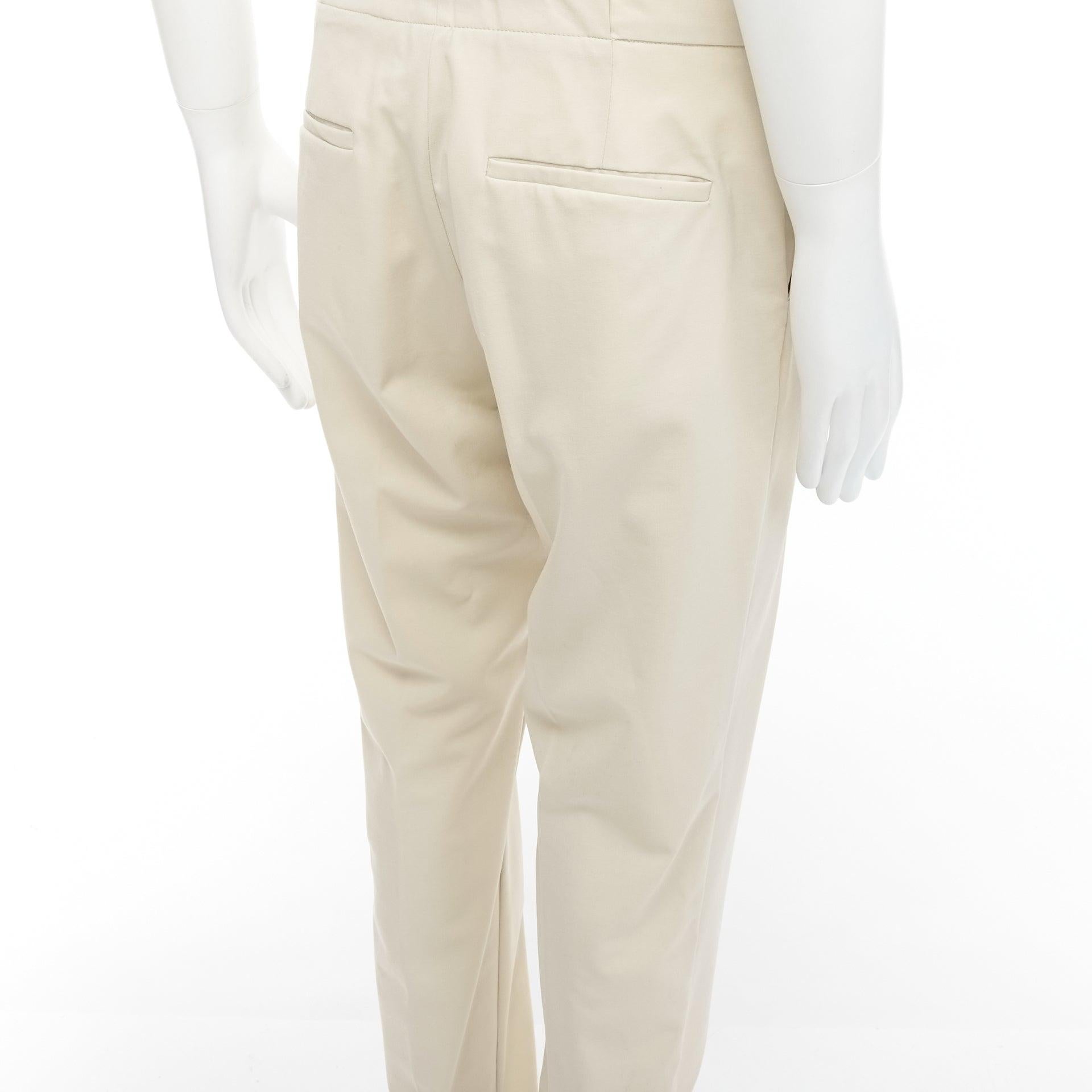 LA PERLA pantalon classique minimal à jambe droite en laine vierge mélangée beige clair M. en vente 3