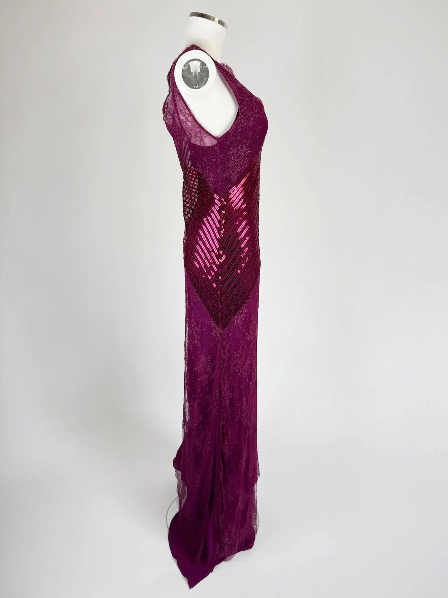 Robe en dentelle et paillettes rose Magenta de La Perla, 1999 Bon état - En vente à Marlborough, GB