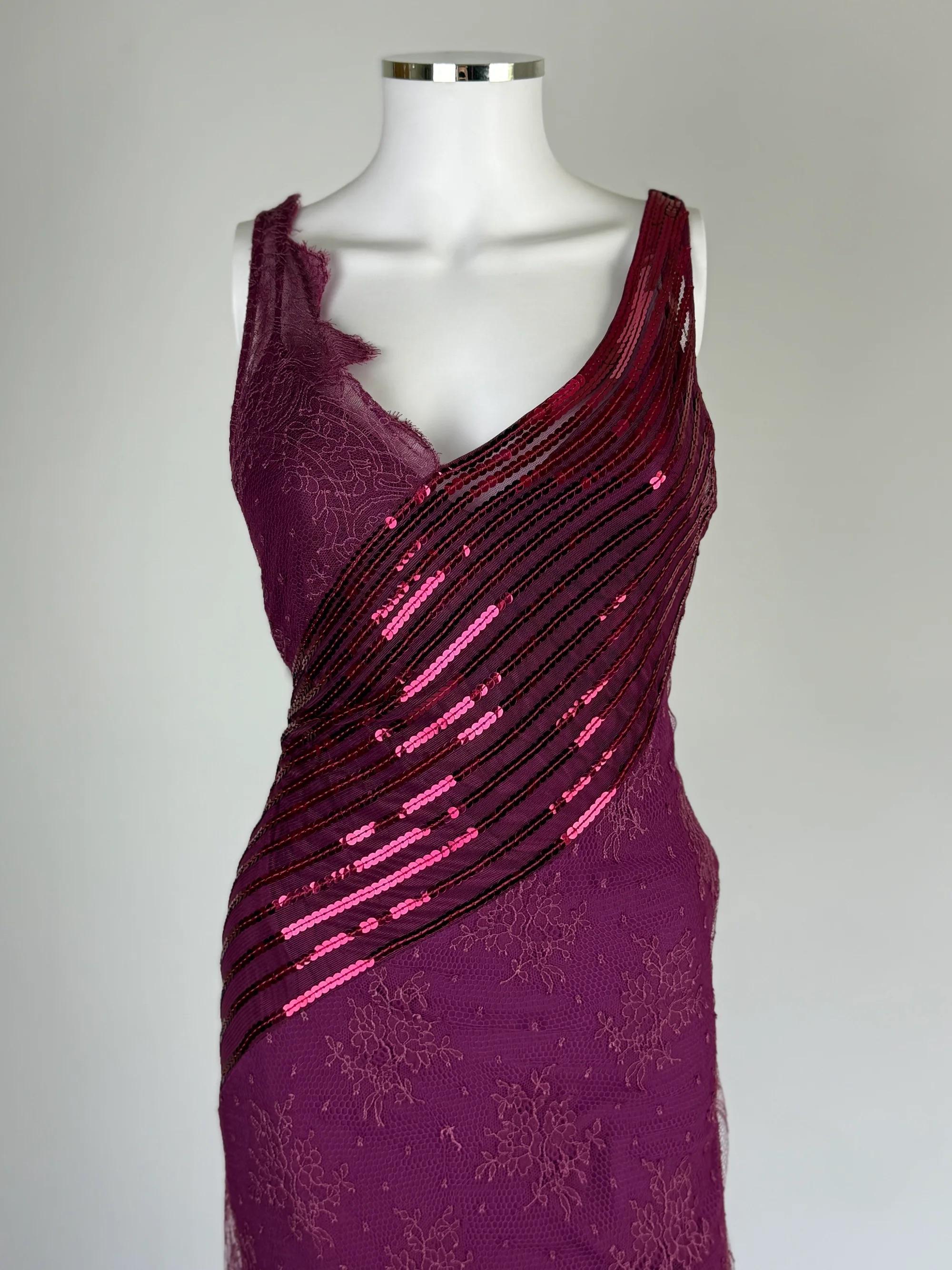 Robe en dentelle et paillettes rose Magenta de La Perla, 1999 en vente 1