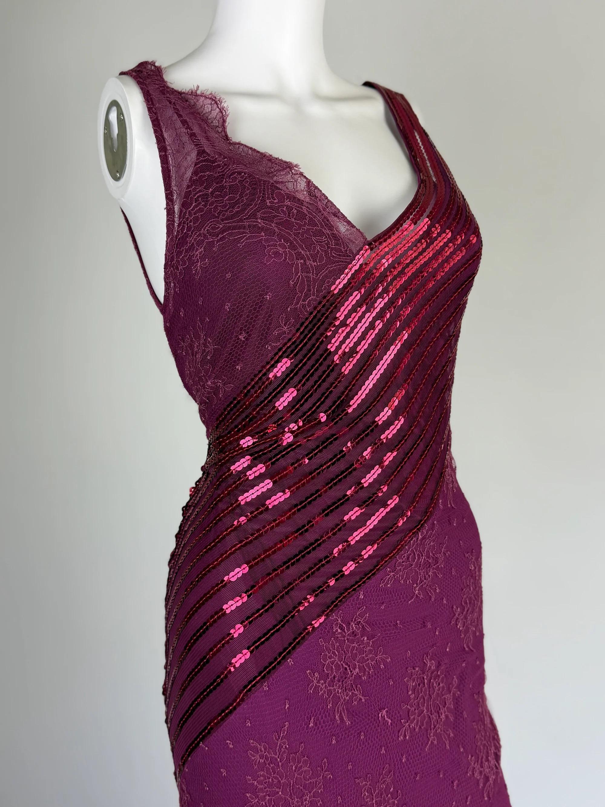 Robe en dentelle et paillettes rose Magenta de La Perla, 1999 en vente 2