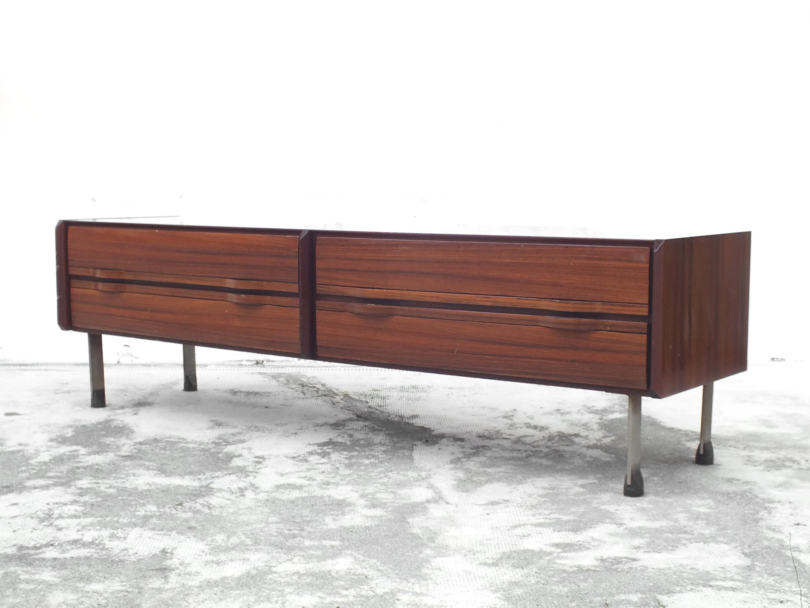 La Permanente meuble Cantu' Italy minimalist sideboard probable Frattini design  For Sale 10
