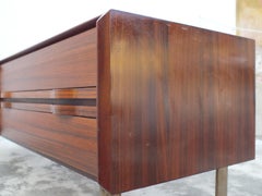 minimalistisches Sideboard „La Permanente meuble Cantu“ Italien, wahrscheinlich Frattini-Design