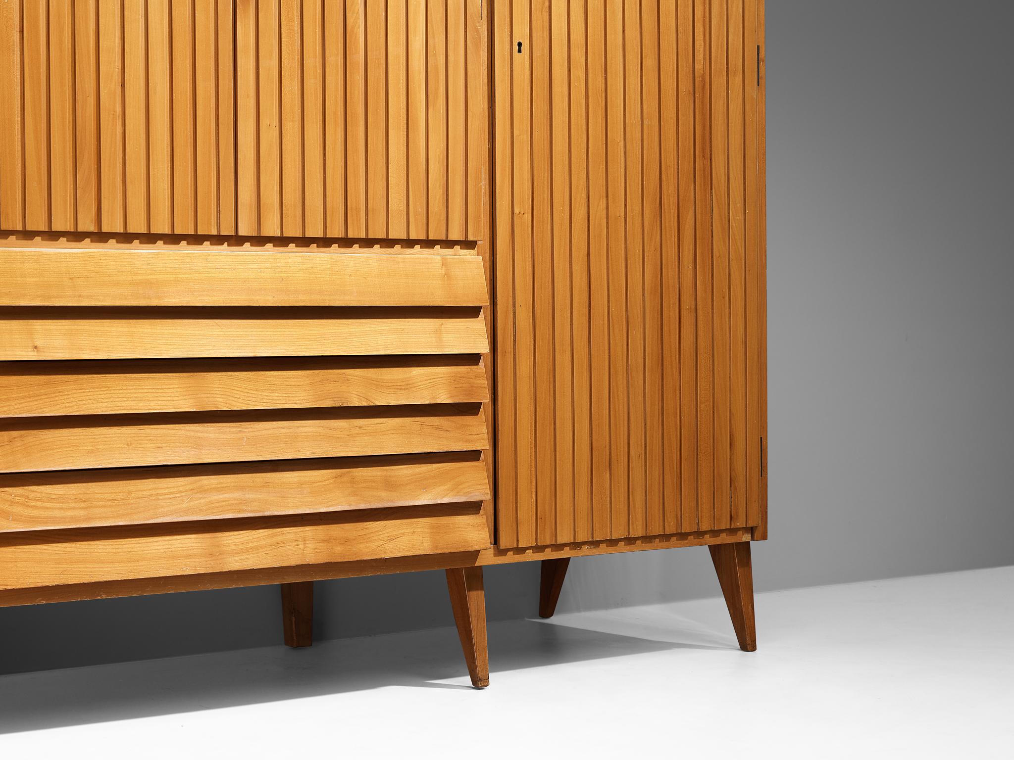 Mid-Century Modern La Permanente Mobili Cantù Highboard en érable en vente