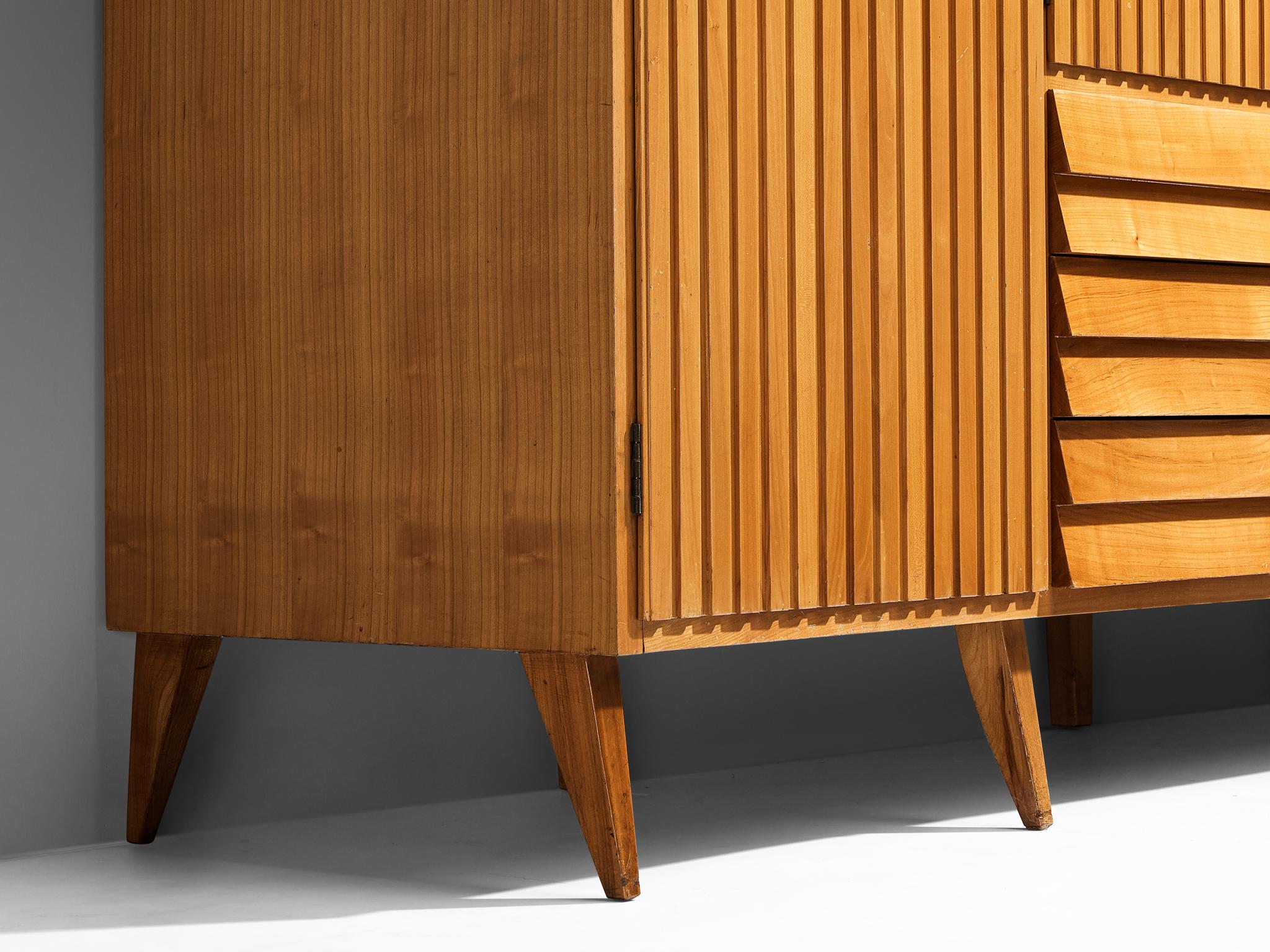 Milieu du XXe siècle La Permanente Mobili Cantù Highboard en érable en vente