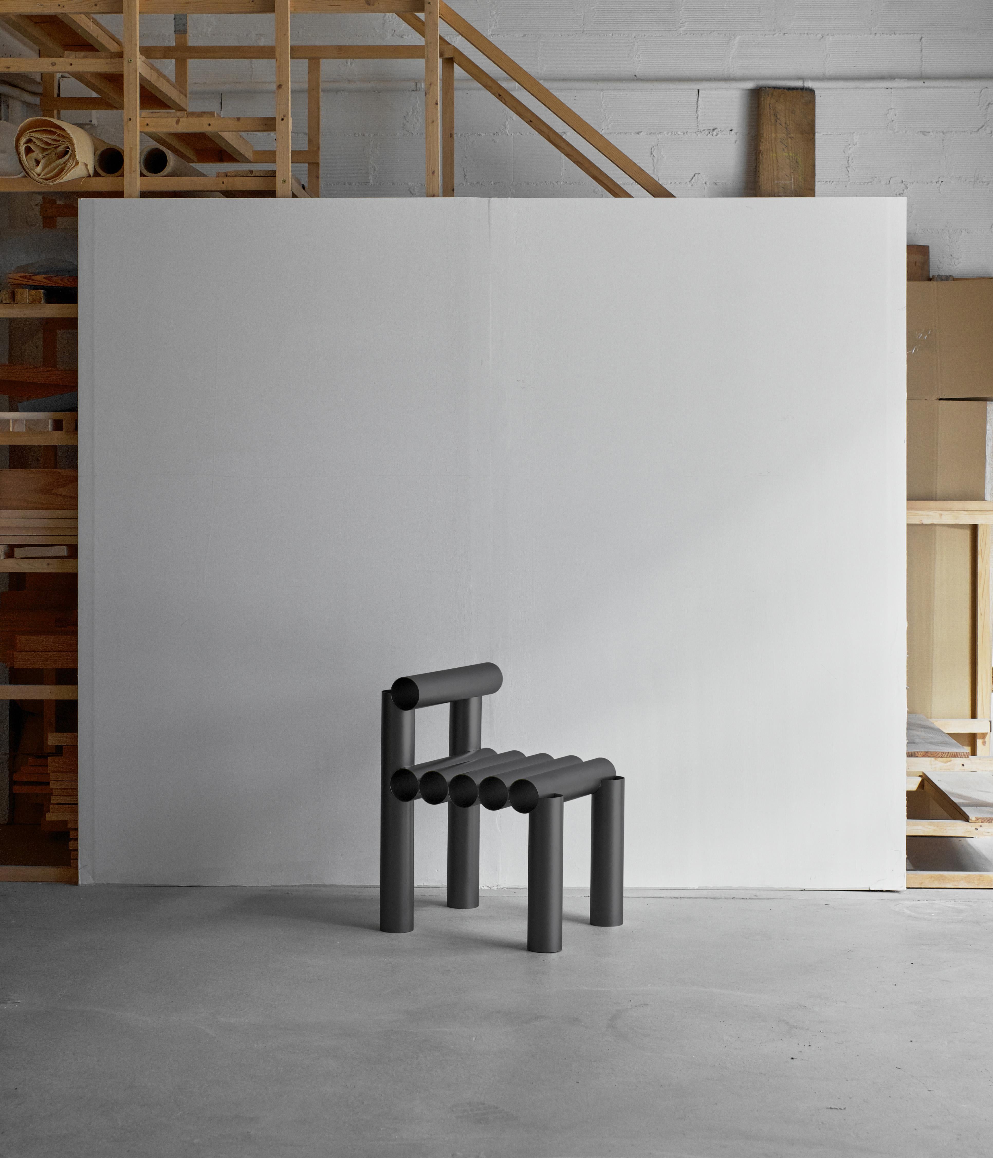 La Santa María chair is an experimental piece of furniture designed with a unique combination of elegance and brutalism. This chair is meticulously crafted using high-quality stainless-steel pipes, resulting in a sleek and contemporary appearance.