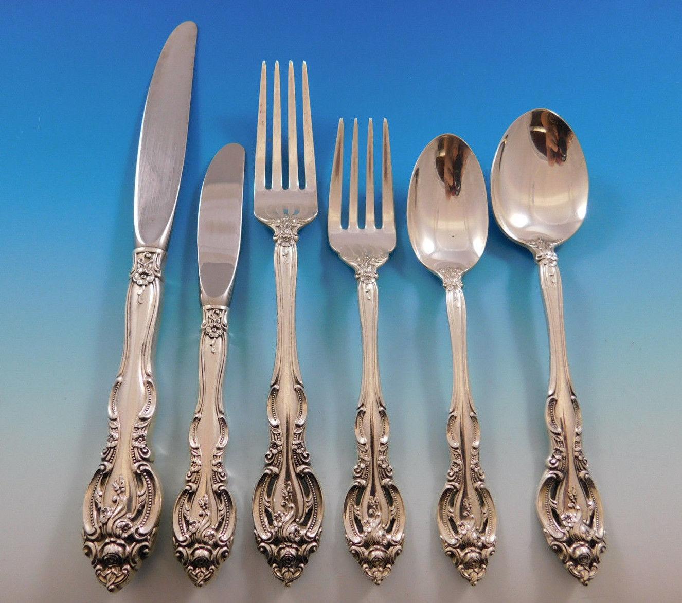 La Scala by Gorham Sterling Silver Flatware set - 51 pieces. This set includes:

Eight knives, 9