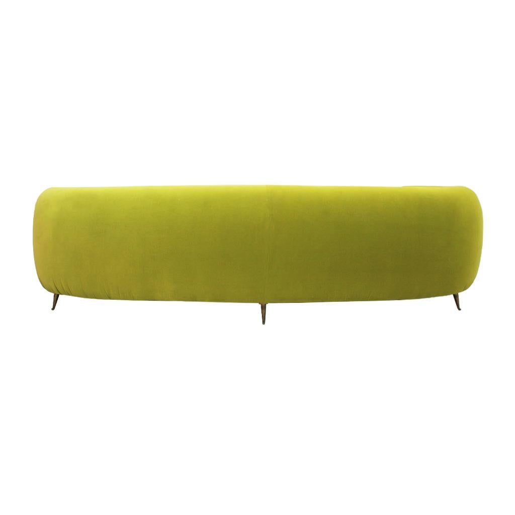 L.A. Studio Contemporary Lime Cotton Velvet Curved Italian Sofa (Italienisch) im Angebot