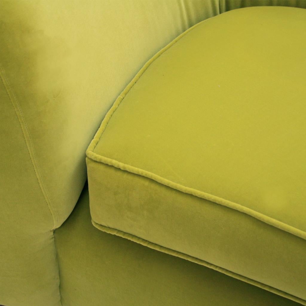 L.A. Studio Contemporary Lime Cotton Velvet Curved Italian Sofa im Angebot 2