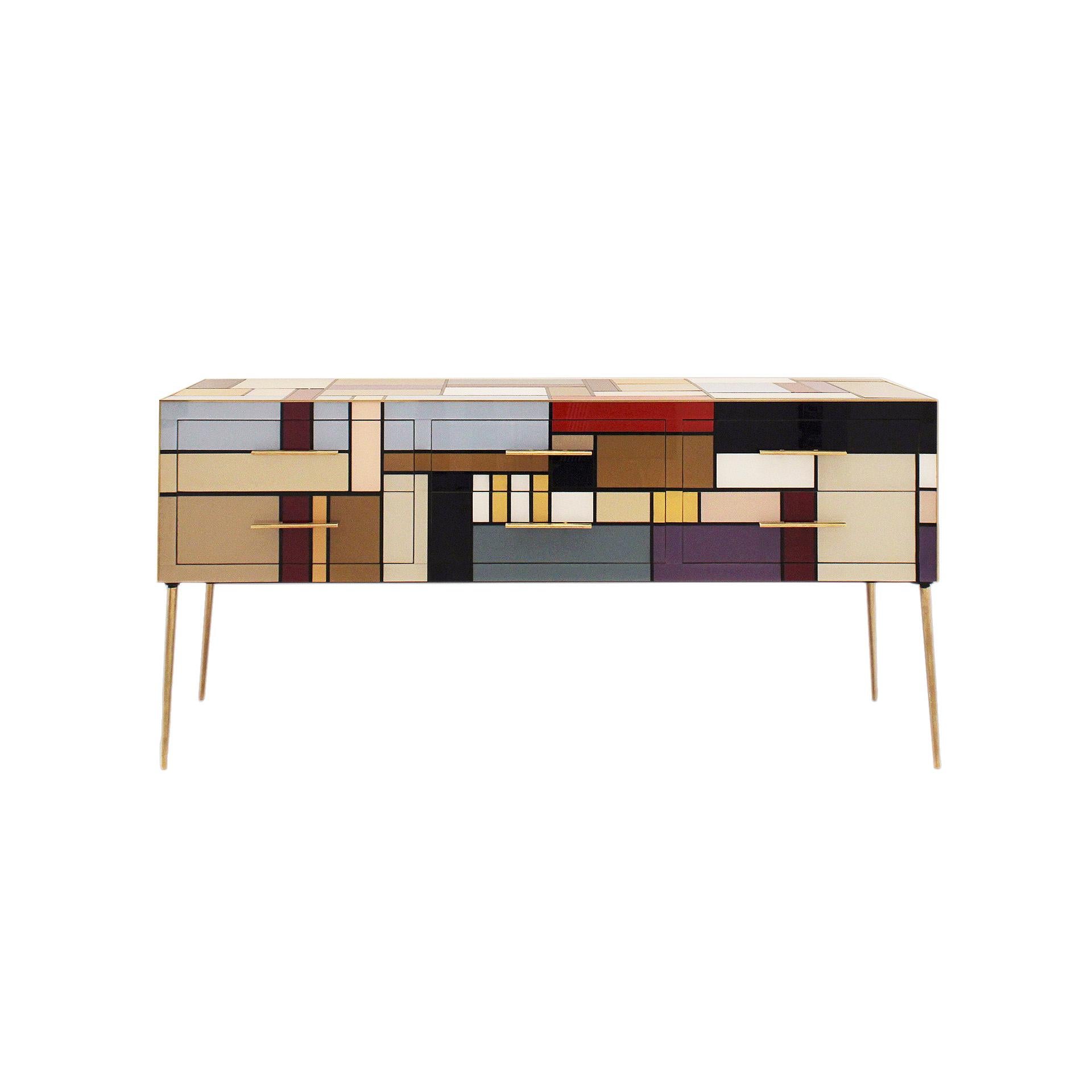 Ottone Credenza in stile metà secolo realizzata in legno massiccio e rivestita di vetro colorato in vendita