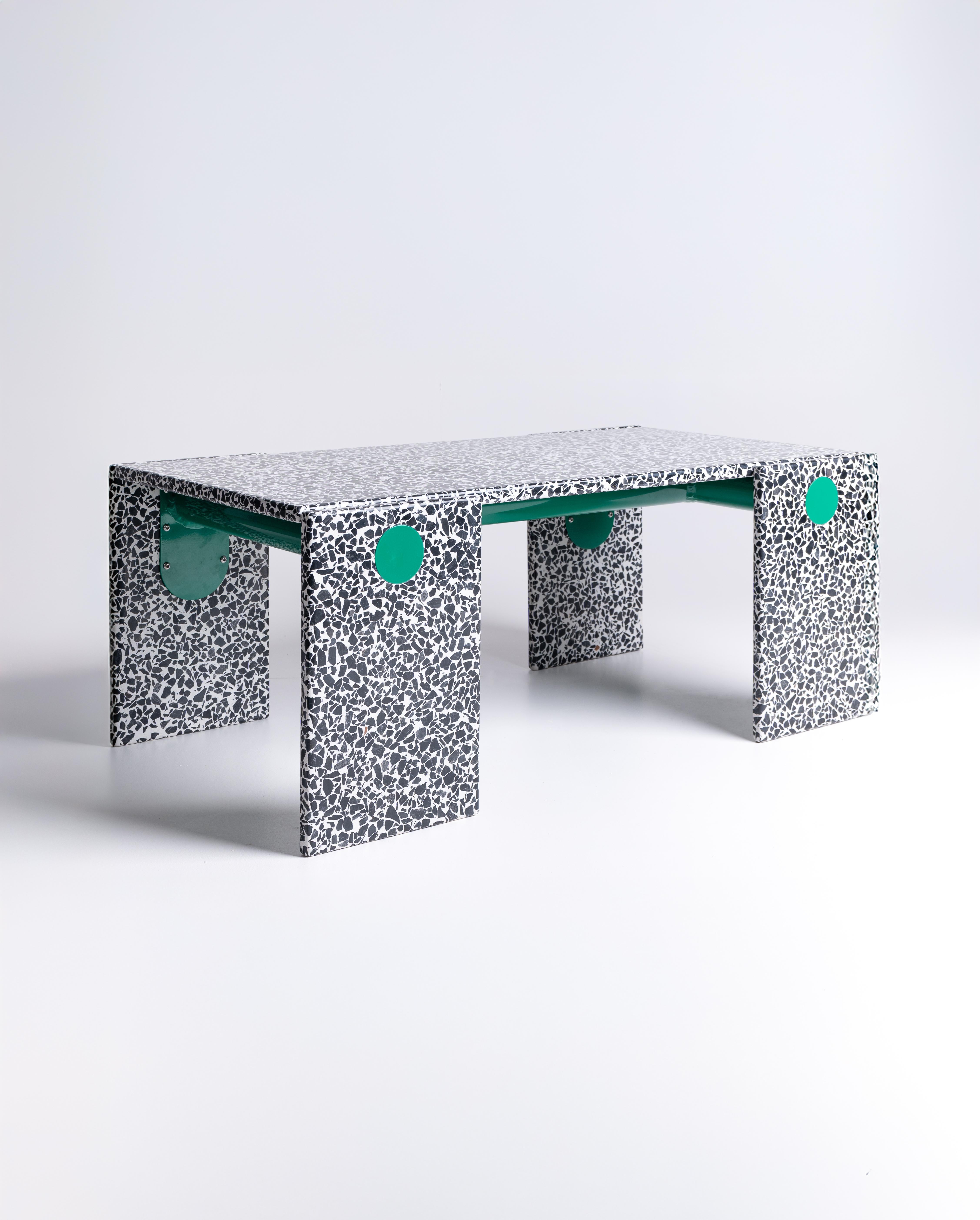 Moderne La Table Basse - Table en terrazzo en édition limitée par Zyva Studio pour Mosaic Factor en vente