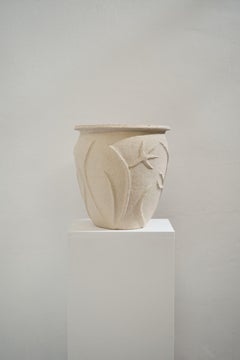 La Table Mer Beige Sandsteinvase von Lou Thomas