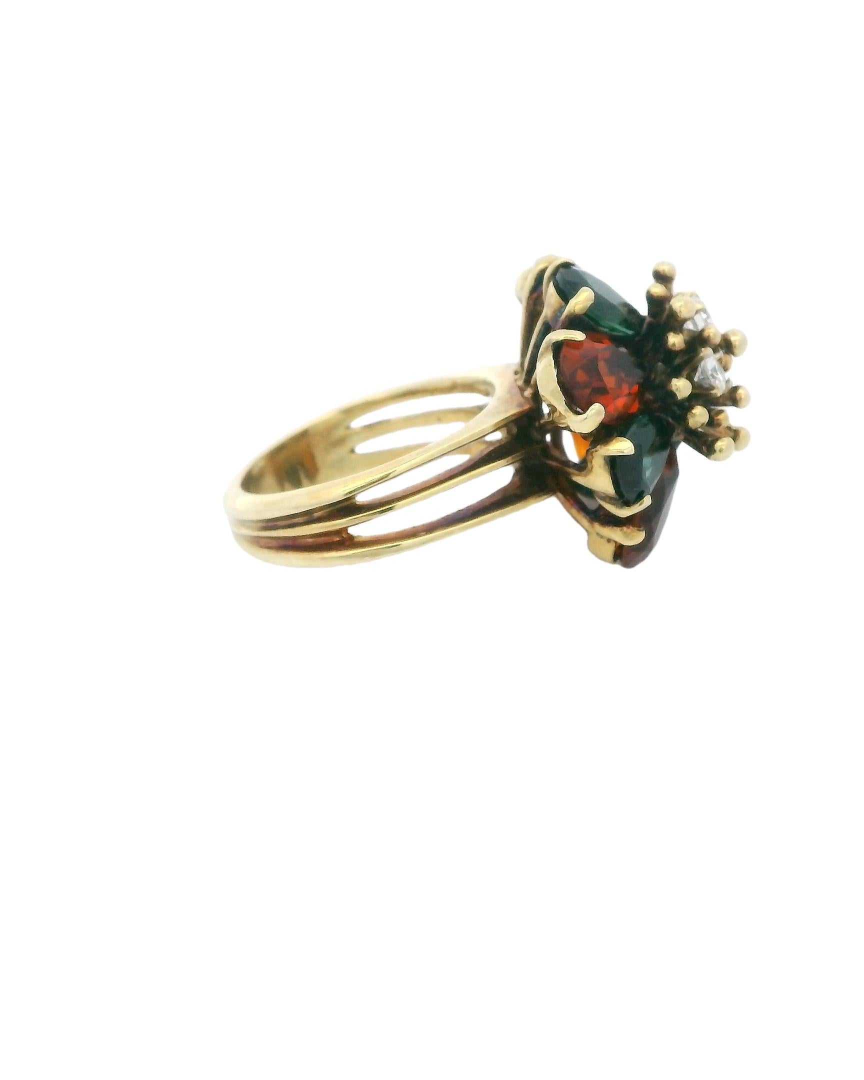 Taglio rotondo Anello La Triomphe 14k Citrino Peridoto Cluster Floreale 3 Diamanti in vendita