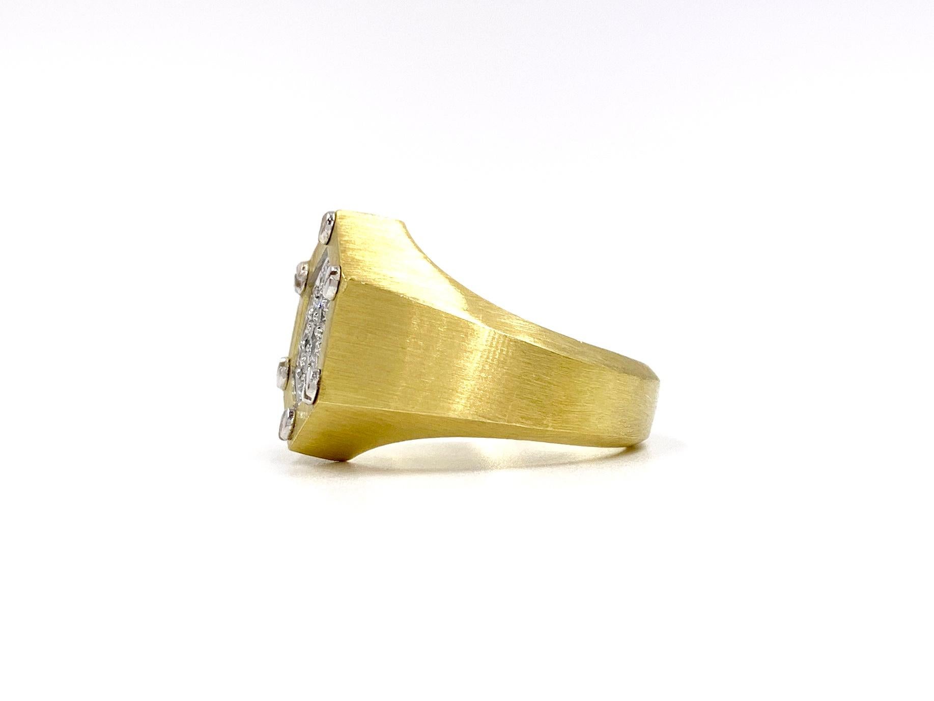 La Triomphe 18 Karat Two-Tone Diamond Ring In Good Condition For Sale In Pikesville, MD