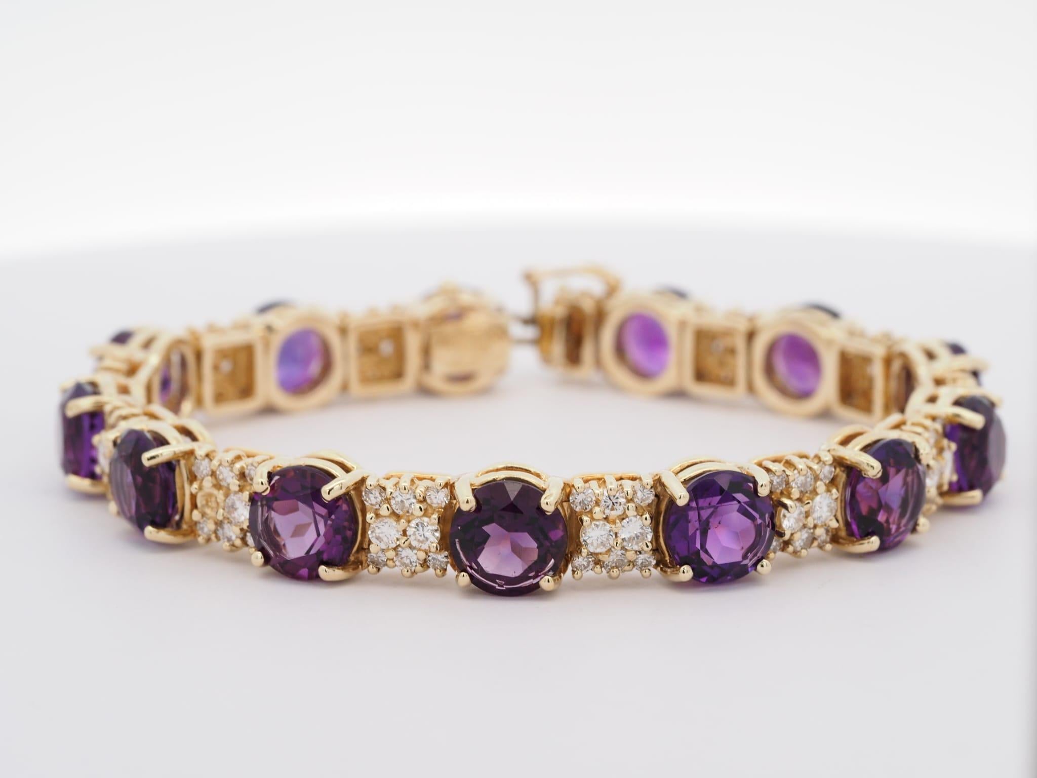 La Triomphe 18K Yellow Gold 20 ct Amethyst & 4 ct Diamond Bracelet In Good Condition For Sale In Addison, TX