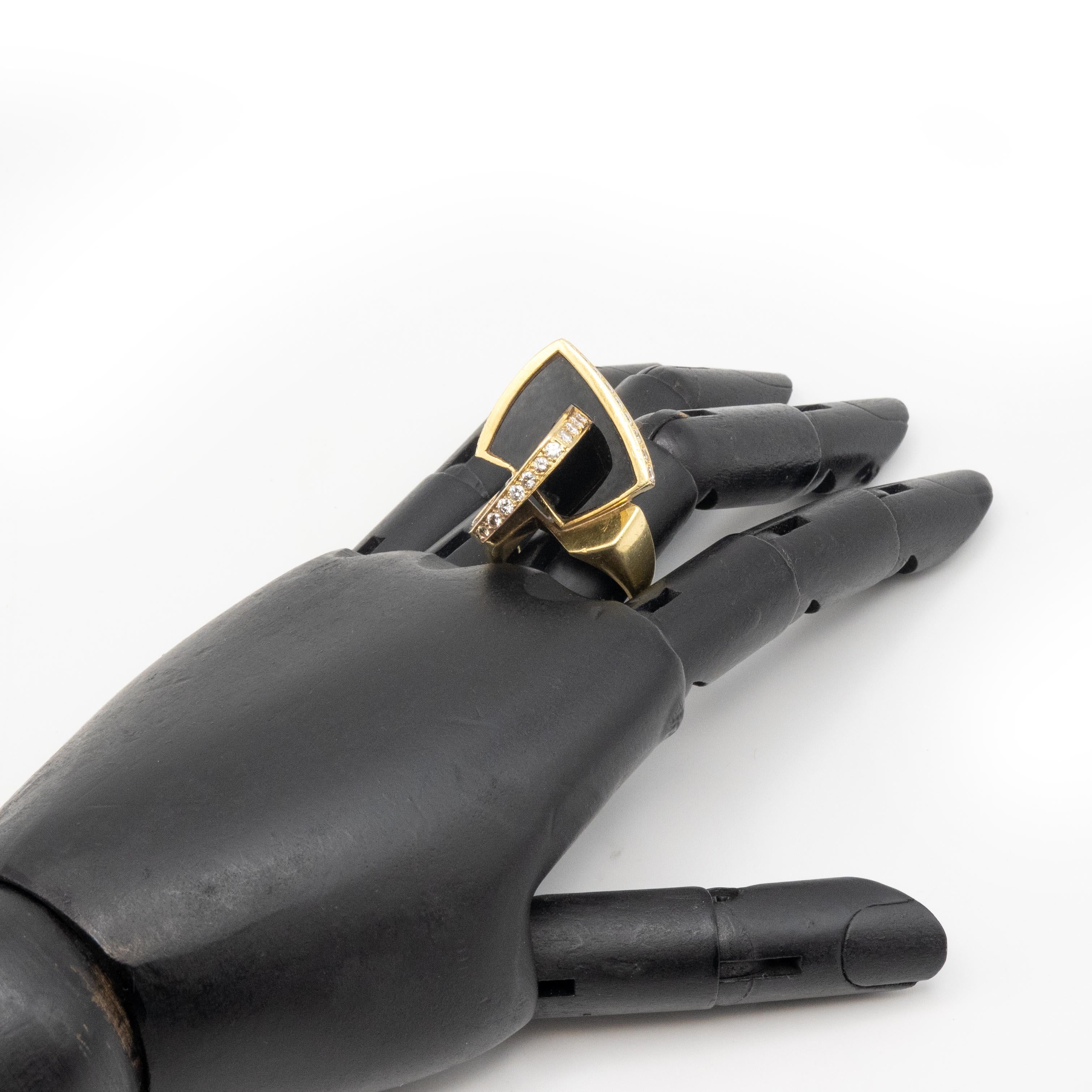La Triomphe 18K Gelbgold Diamant Onyx Skulpturenring ca. 1970er Jahre (Brillantschliff) im Angebot