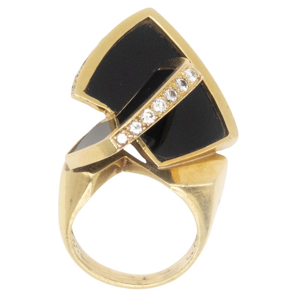 La Triomphe 18K Gelbgold Diamant Onyx Skulpturenring ca. 1970er Jahre im Angebot