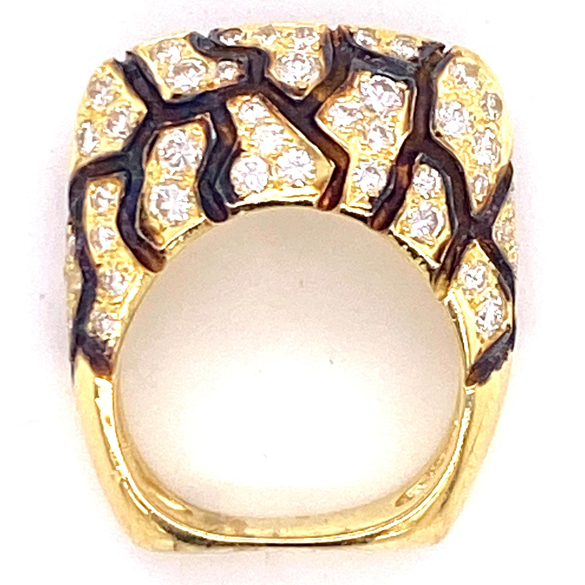 La Triomphe French Diamond Enamel 18 Karat Yellow Gold Ring 1