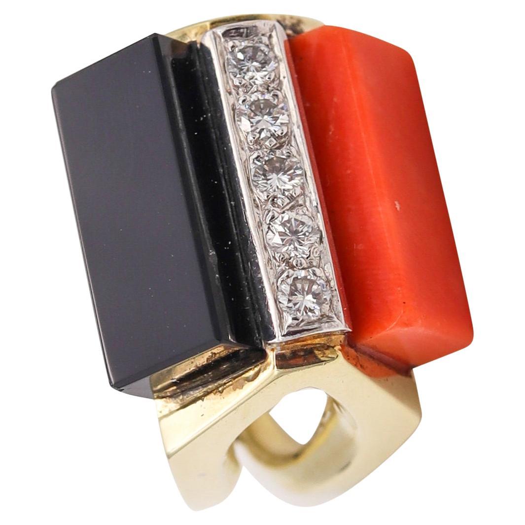 La Triomphe Geometric Cocktail Ring in 18Kt Gold with Diamonds Coral Onyx For Sale