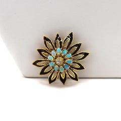 La Triomphe Oro Amarillo Esmalte Negro Diamante Natural y Ópalo Broche Flor