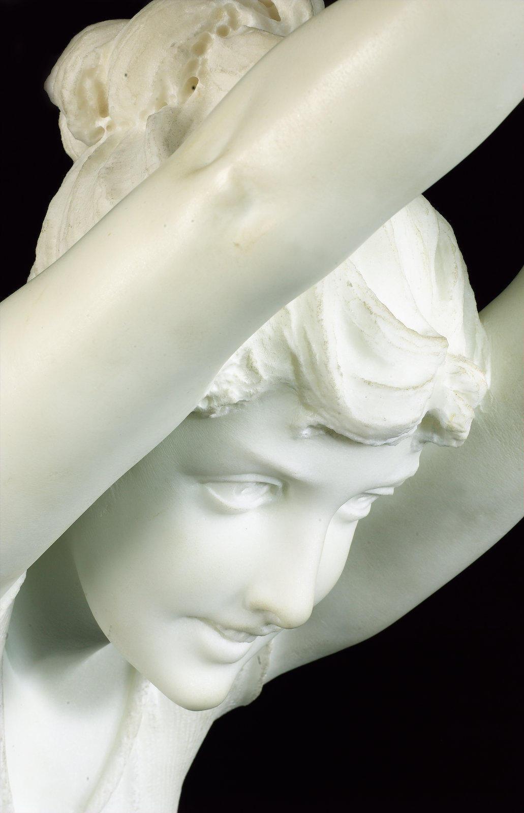 Carved 'La Tuffolina', a Marble Group of a Diving Girl by Odoarda Tabacchi, circa 1880 For Sale