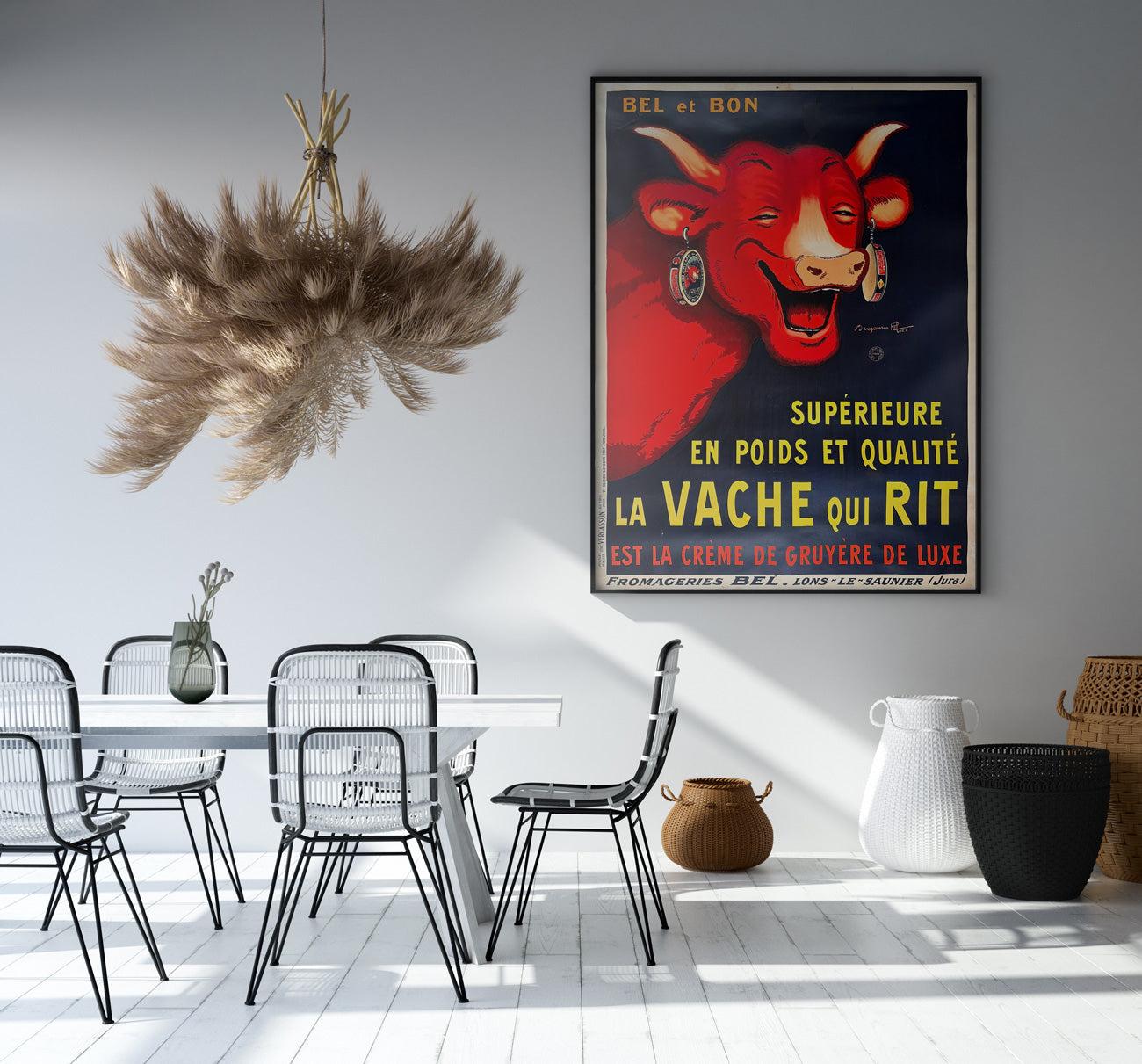 Affiche publicitaire originale de 1927 de La Vache qui rit, avec l'image emblématique de la Vache qui rit. Cette impression est la 9e édition de l'affiche classique. Très rare.

Cette affiche a été doublée de lin et mesure 45 3/4 x 61 1/2 pouces