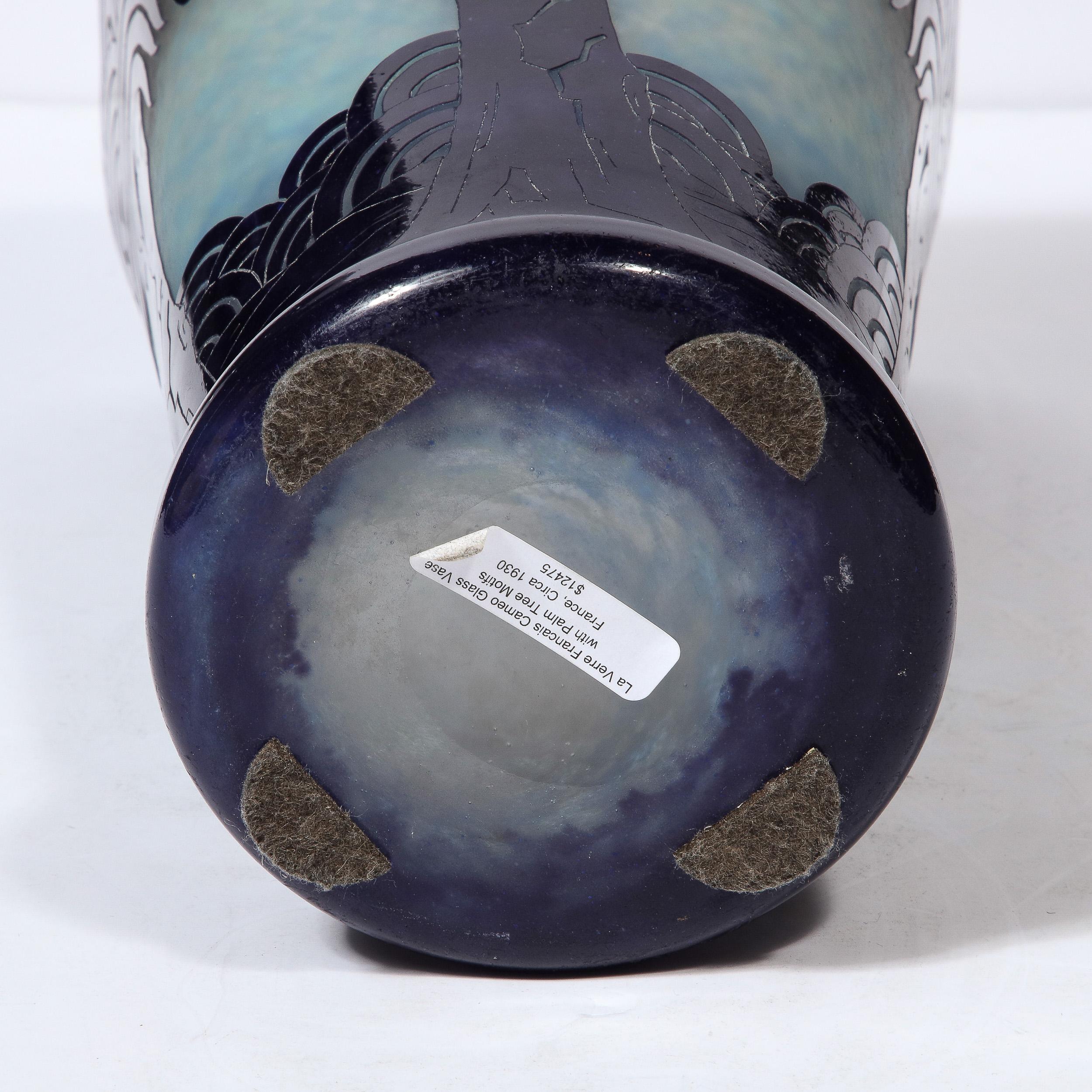 Vase en verre camée de palmier stylisé La Verre Français par Charles Schneider 12