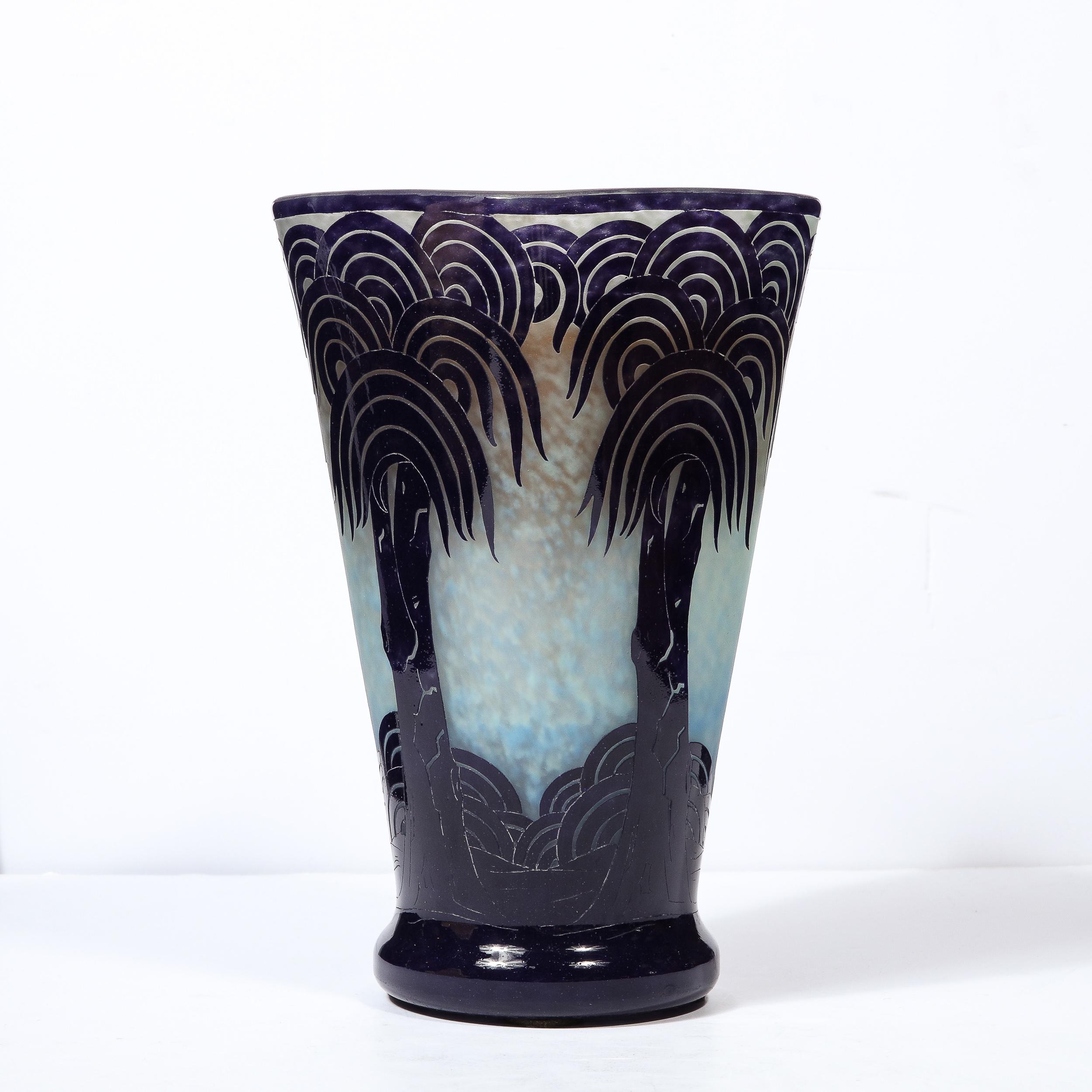 Vase en verre camée de palmier stylisé La Verre Français par Charles Schneider 1