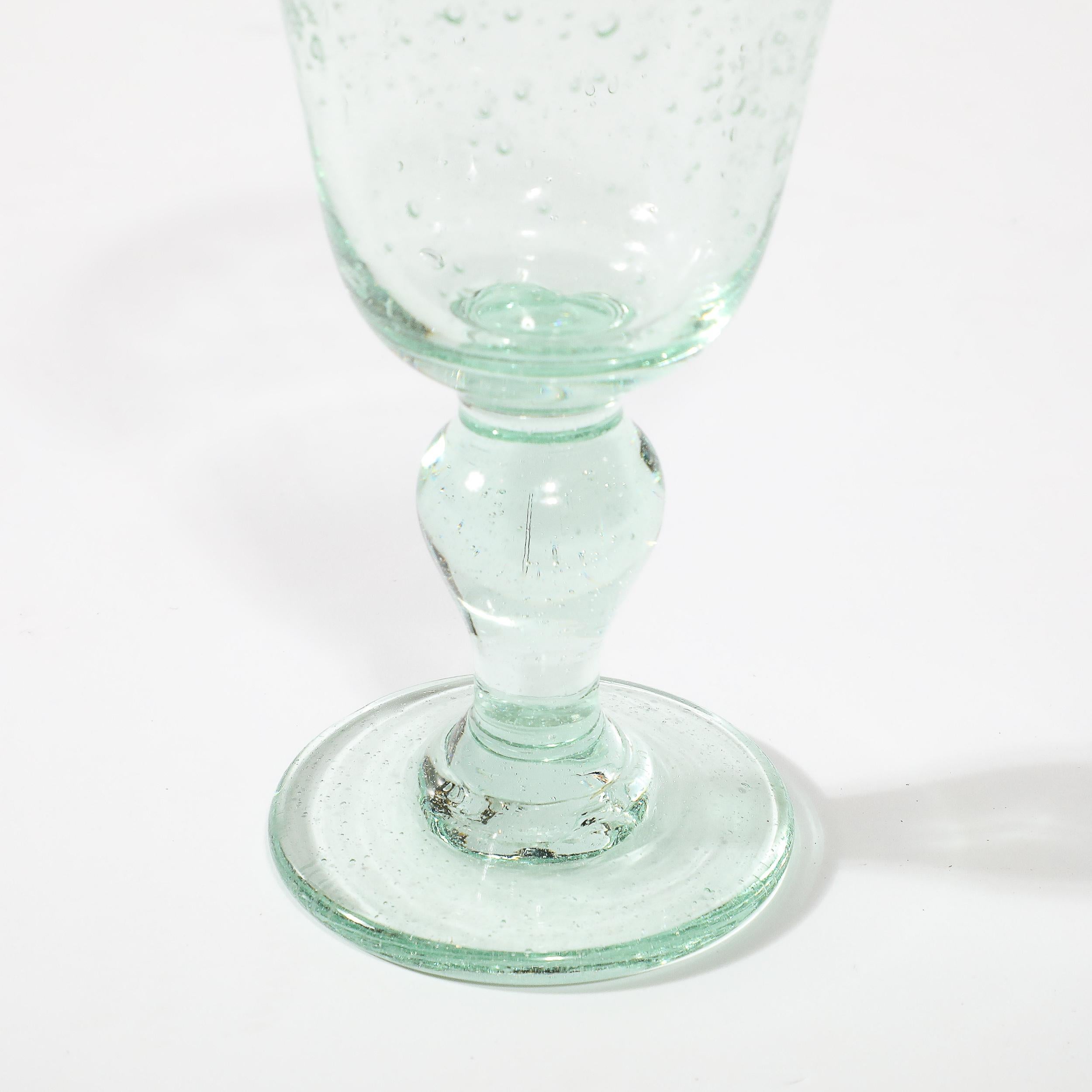 Ensemble de 12 verres à pied La Verrerie de Biot soufflés à la main, aigues-marines pâles et pâles en vente 1