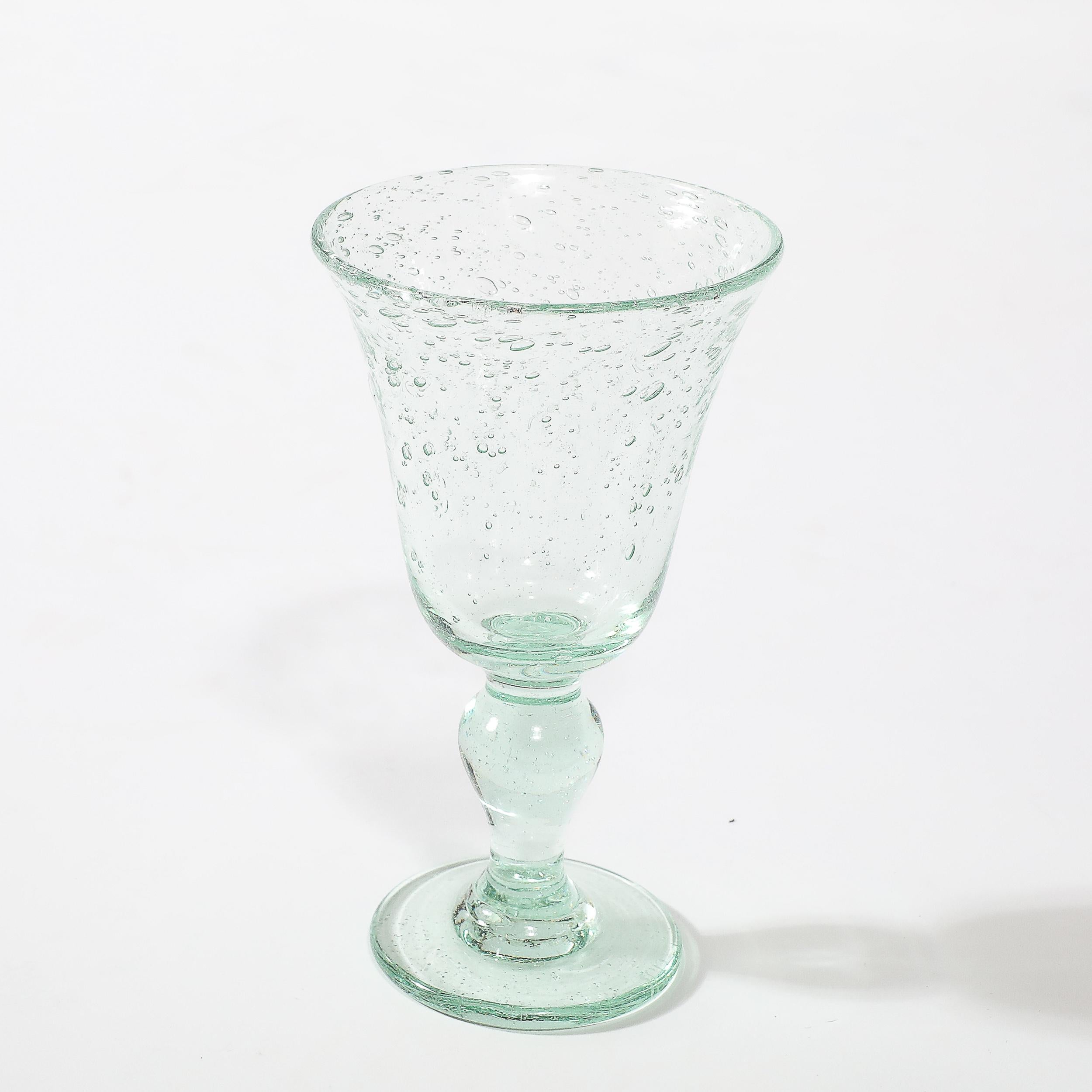Ensemble de 12 verres à pied La Verrerie de Biot soufflés à la main, aigues-marines pâles et pâles en vente 2